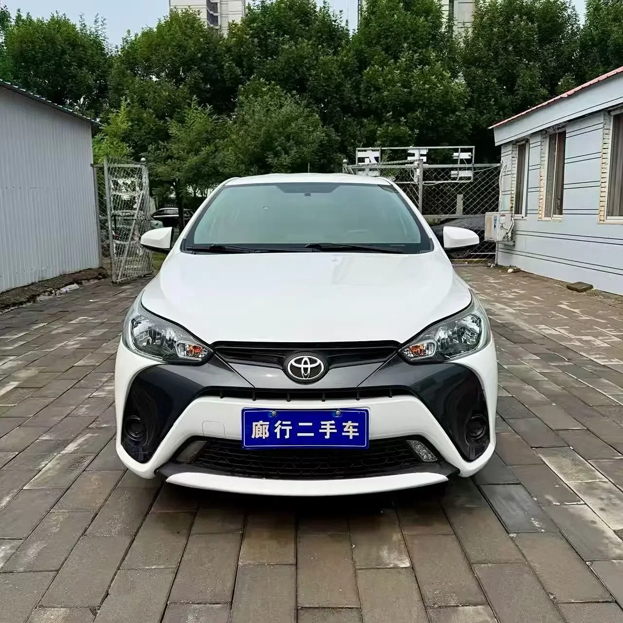 Toyota Yaris L