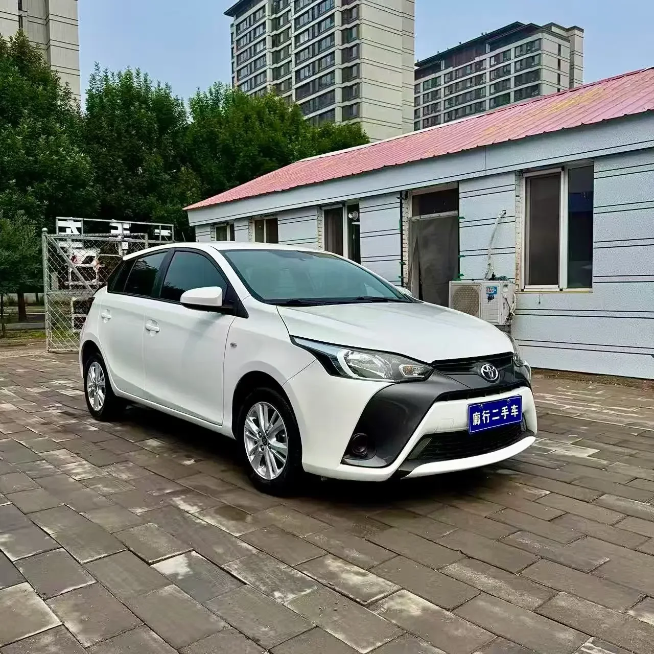 Toyota Yaris L