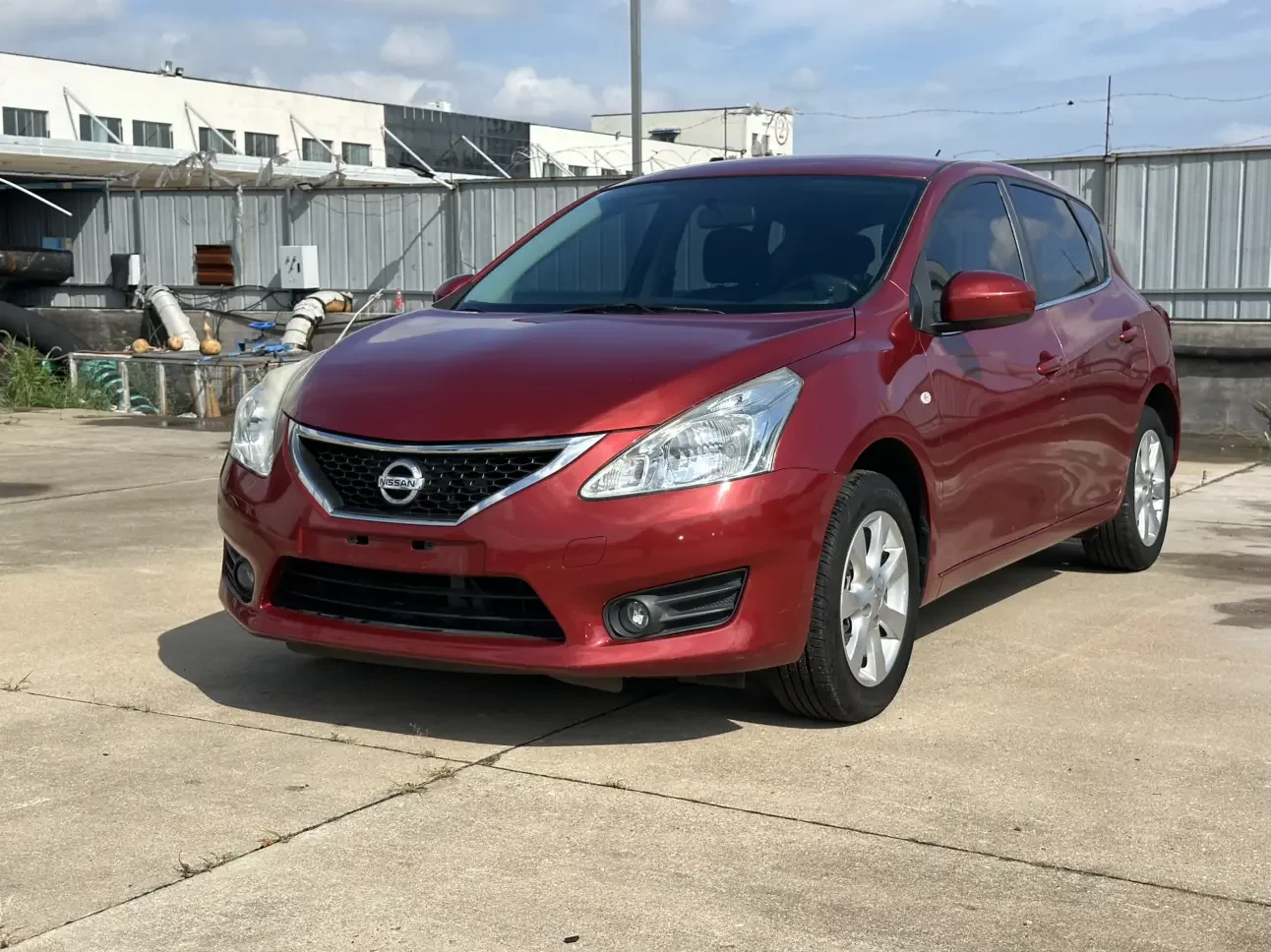 Nissan Tiida
