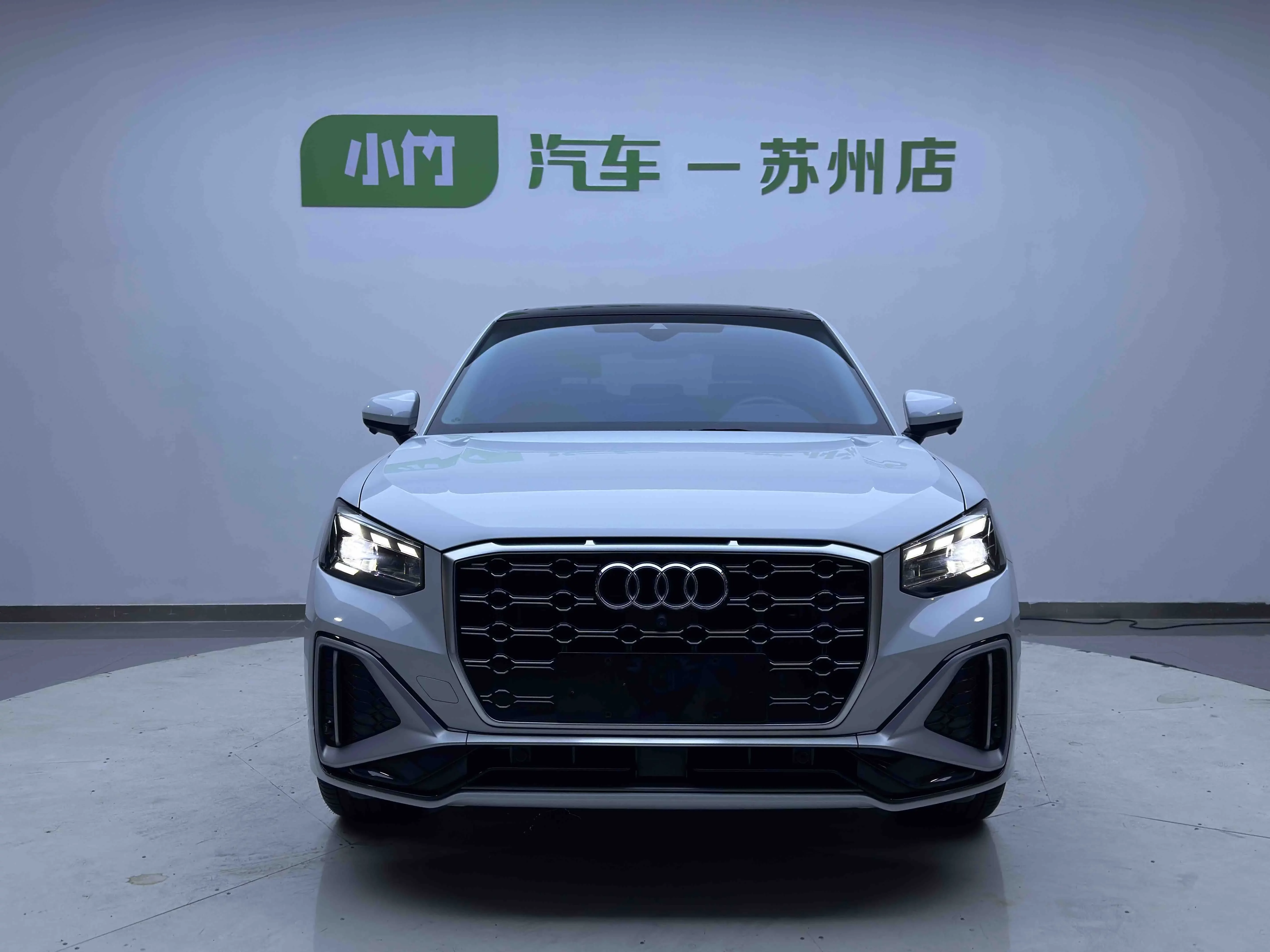 Audi Q2L