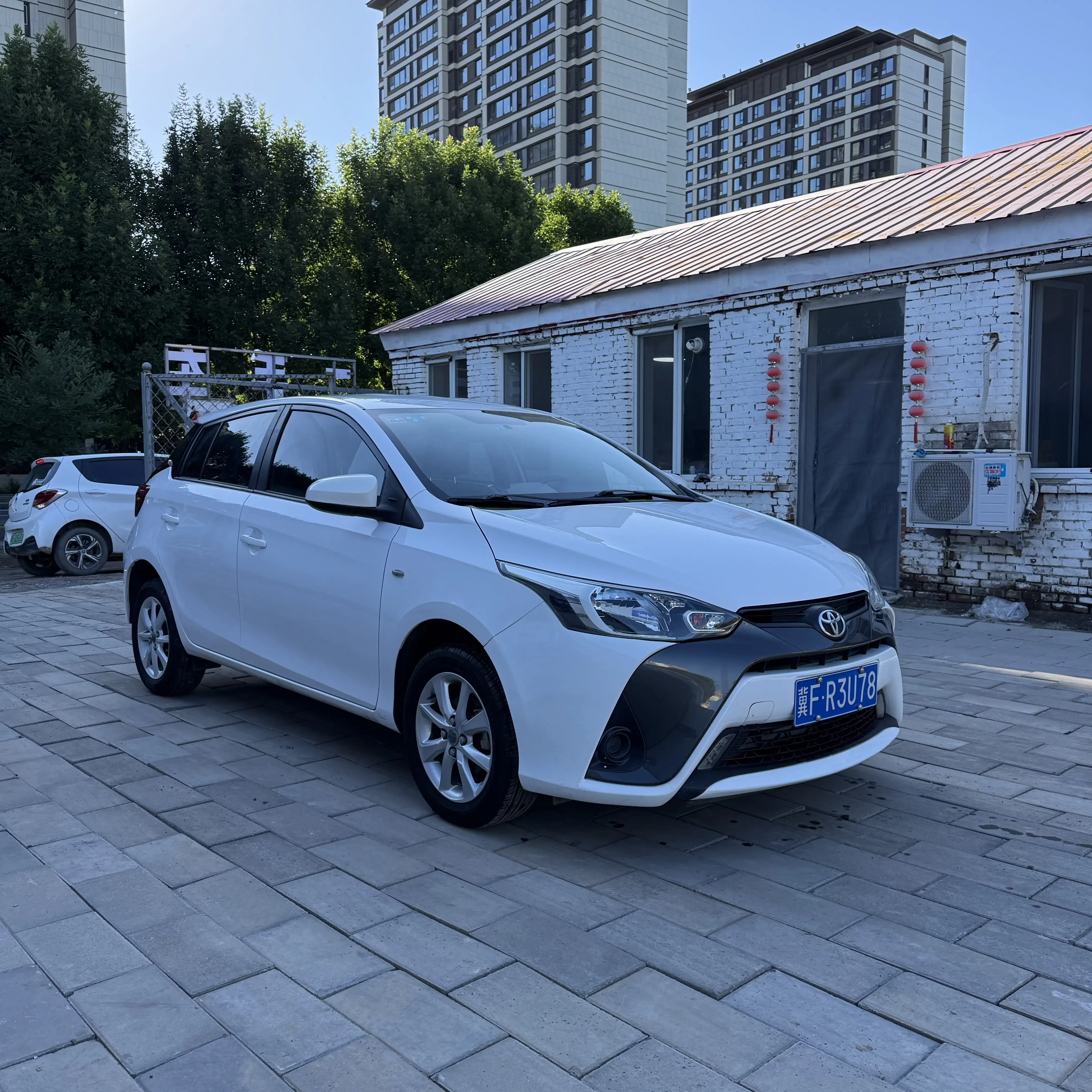 Toyota Yaris L