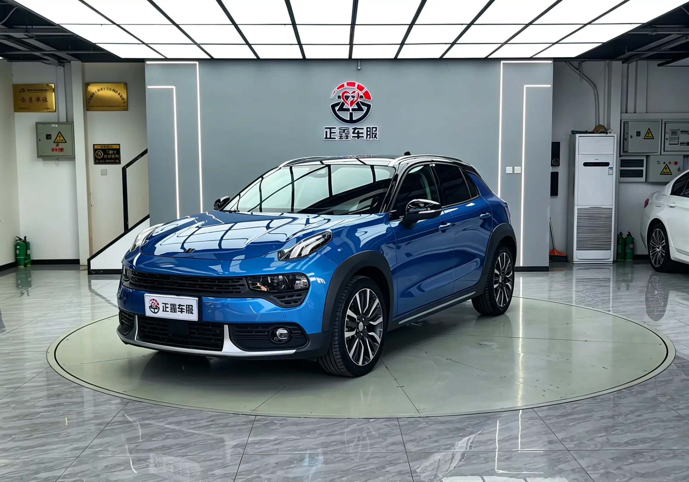 Lynk & Co 02
