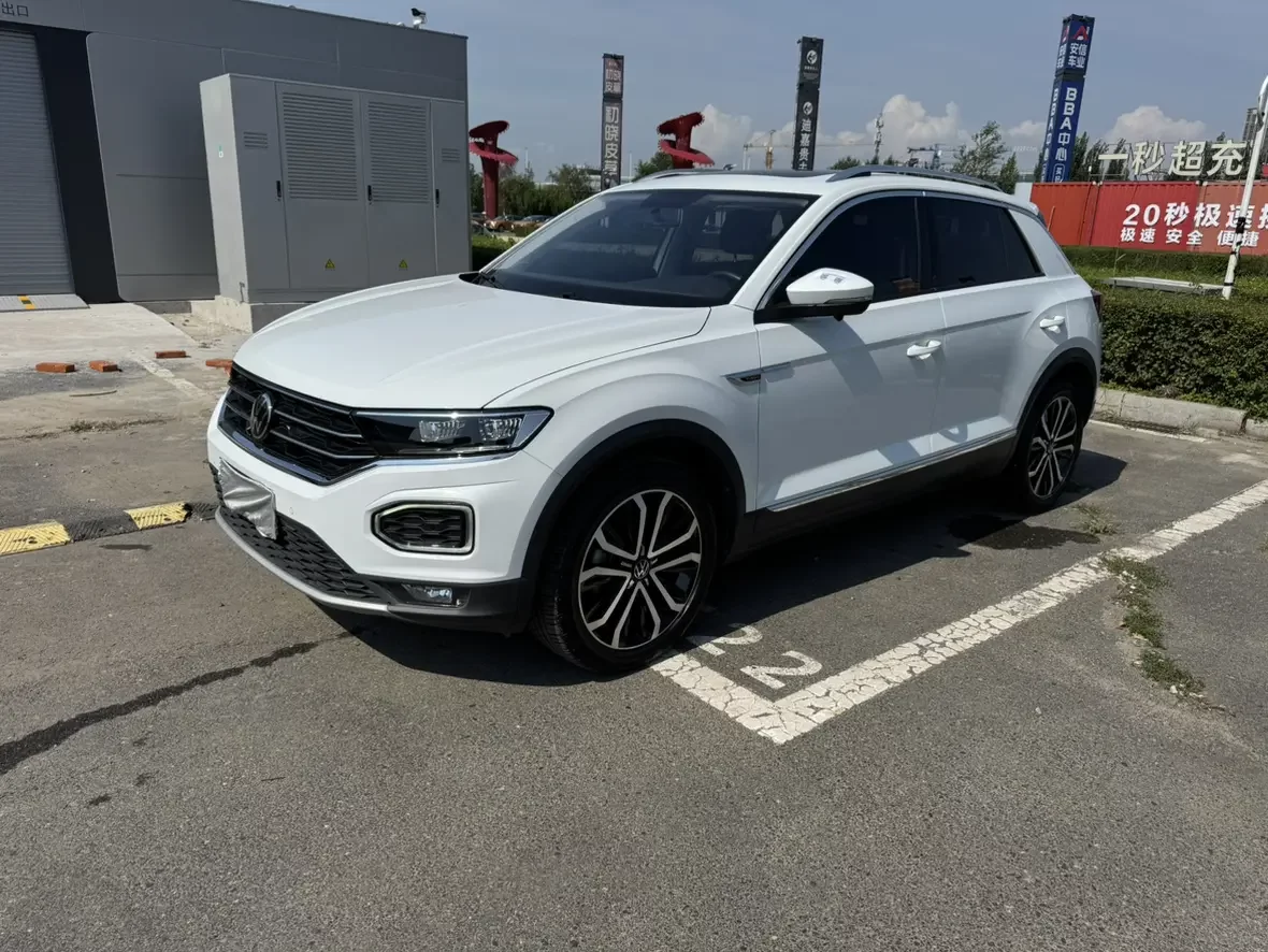 VOLKSWAGEN T-ROC