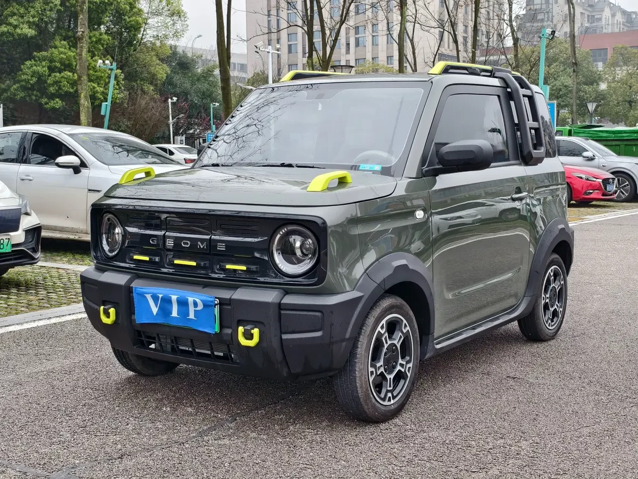 Geely panda
