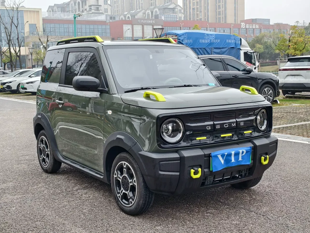 Geely panda