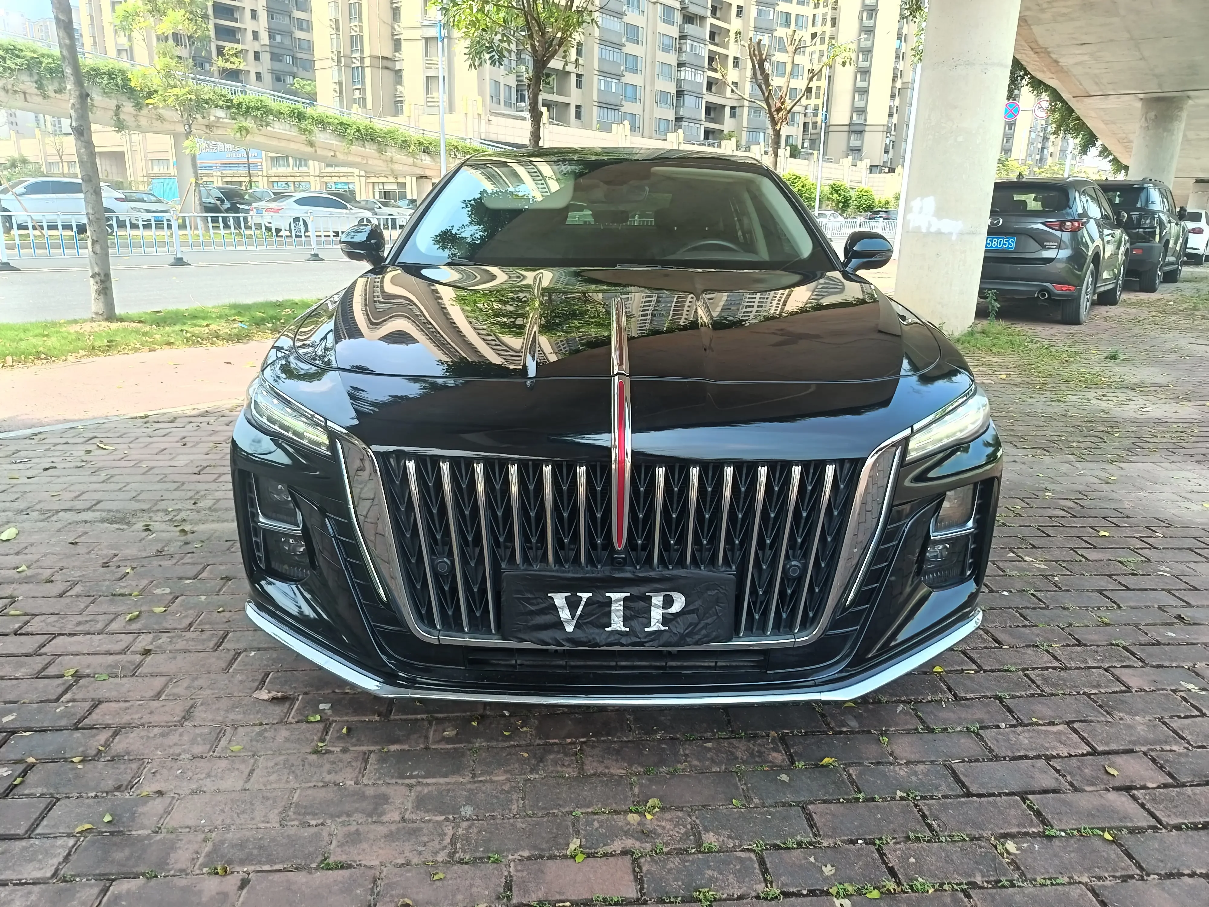 Hongqi H5