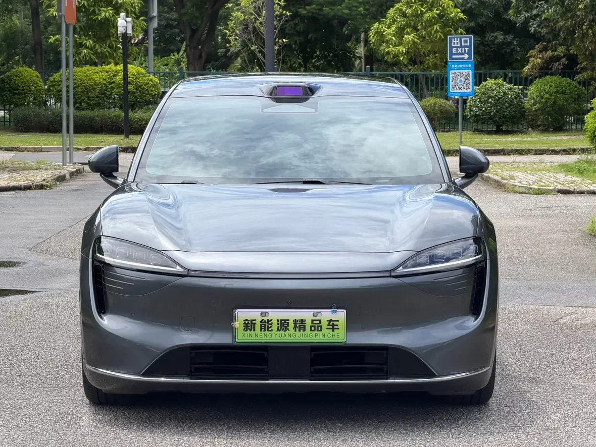 Luxeed Zhijie R7