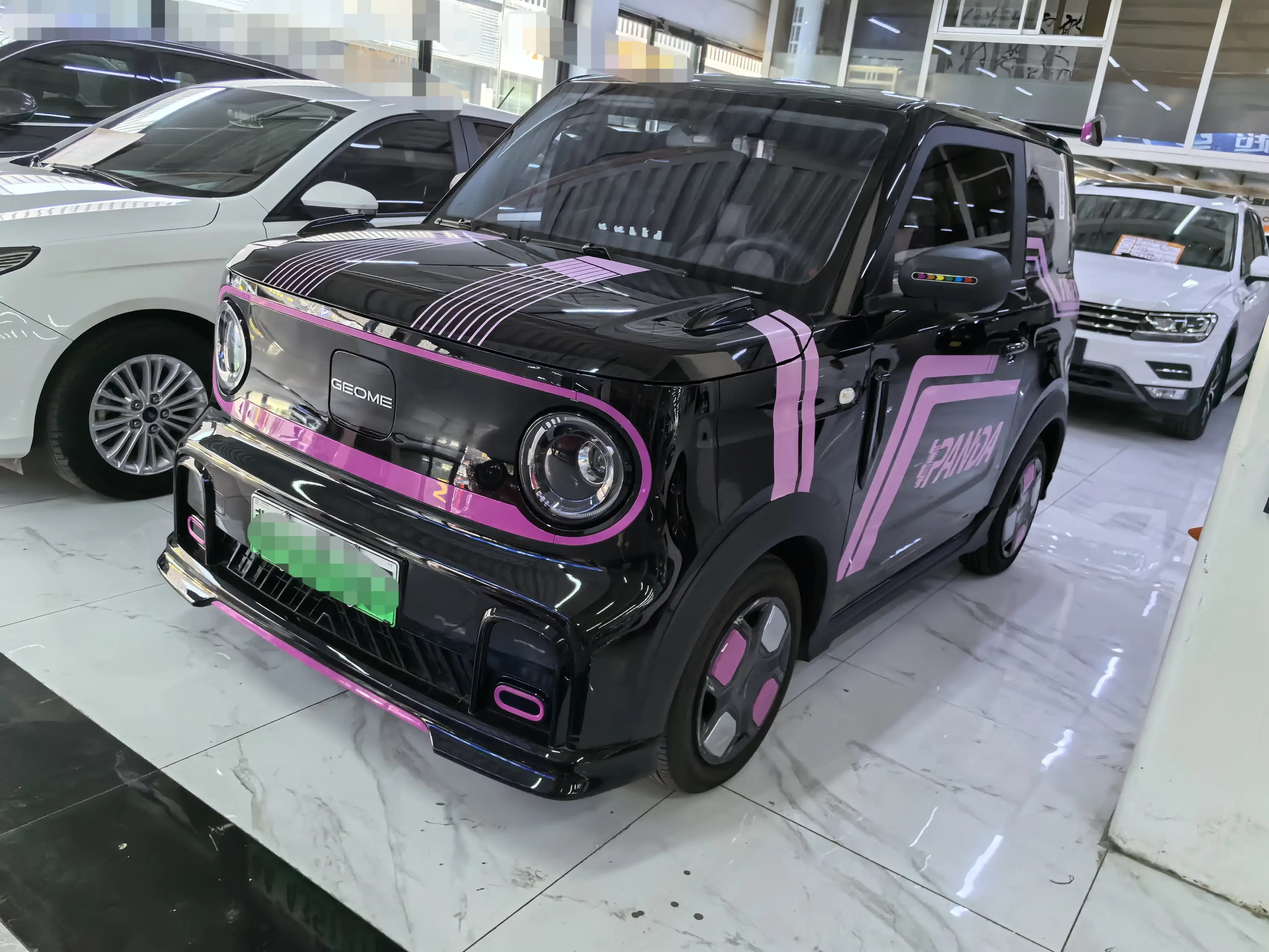 Geely panda