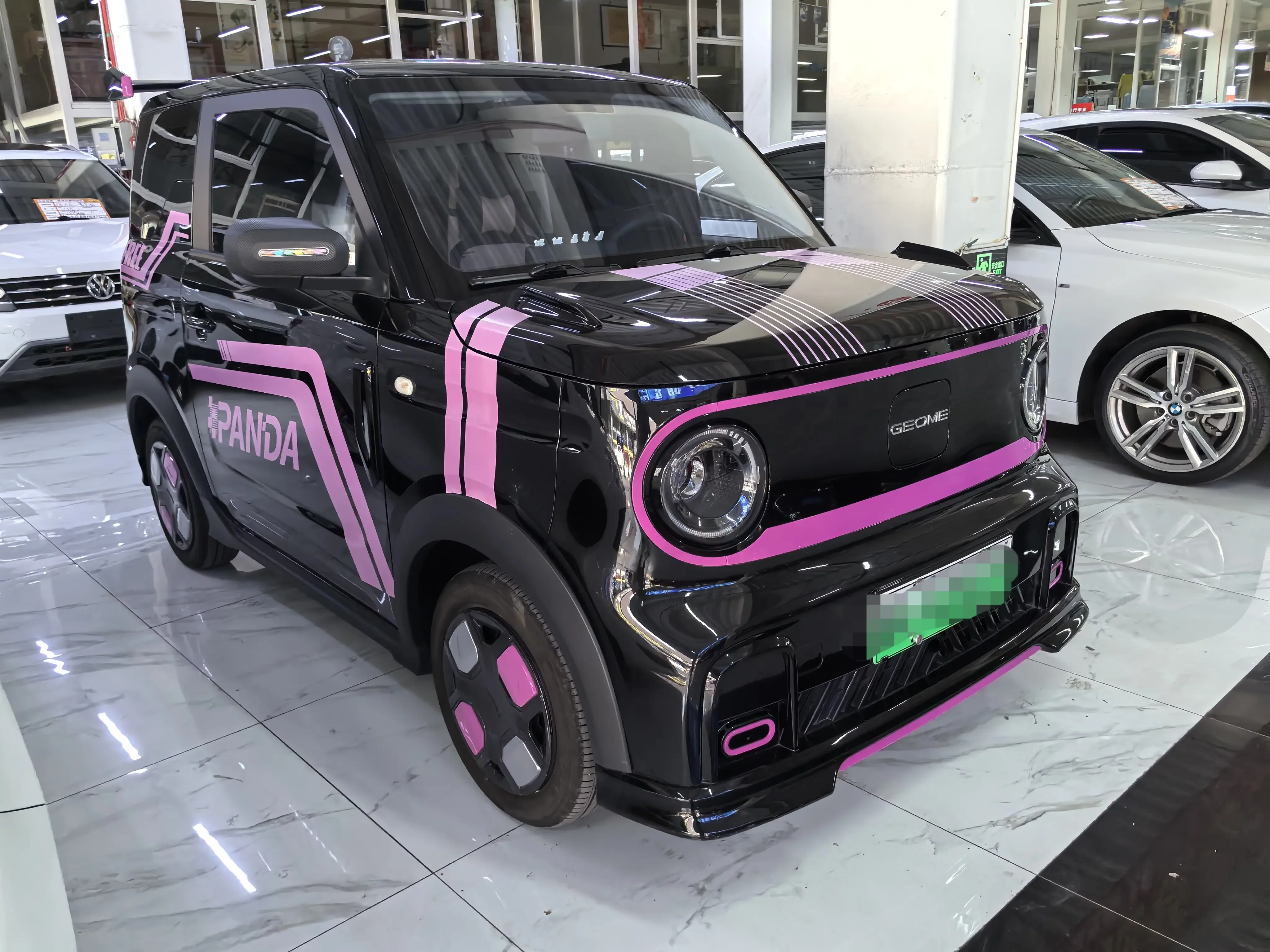 Geely panda