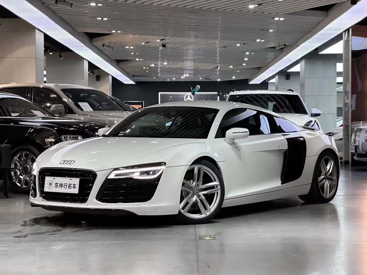 Audi R8