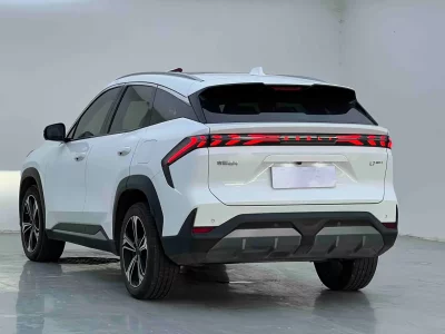 Geely Galaxy L7