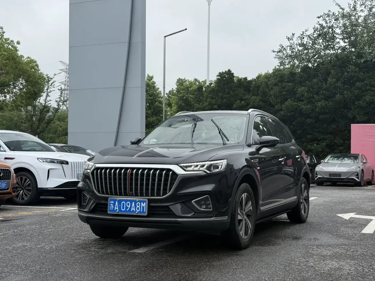 Hongqi HS5