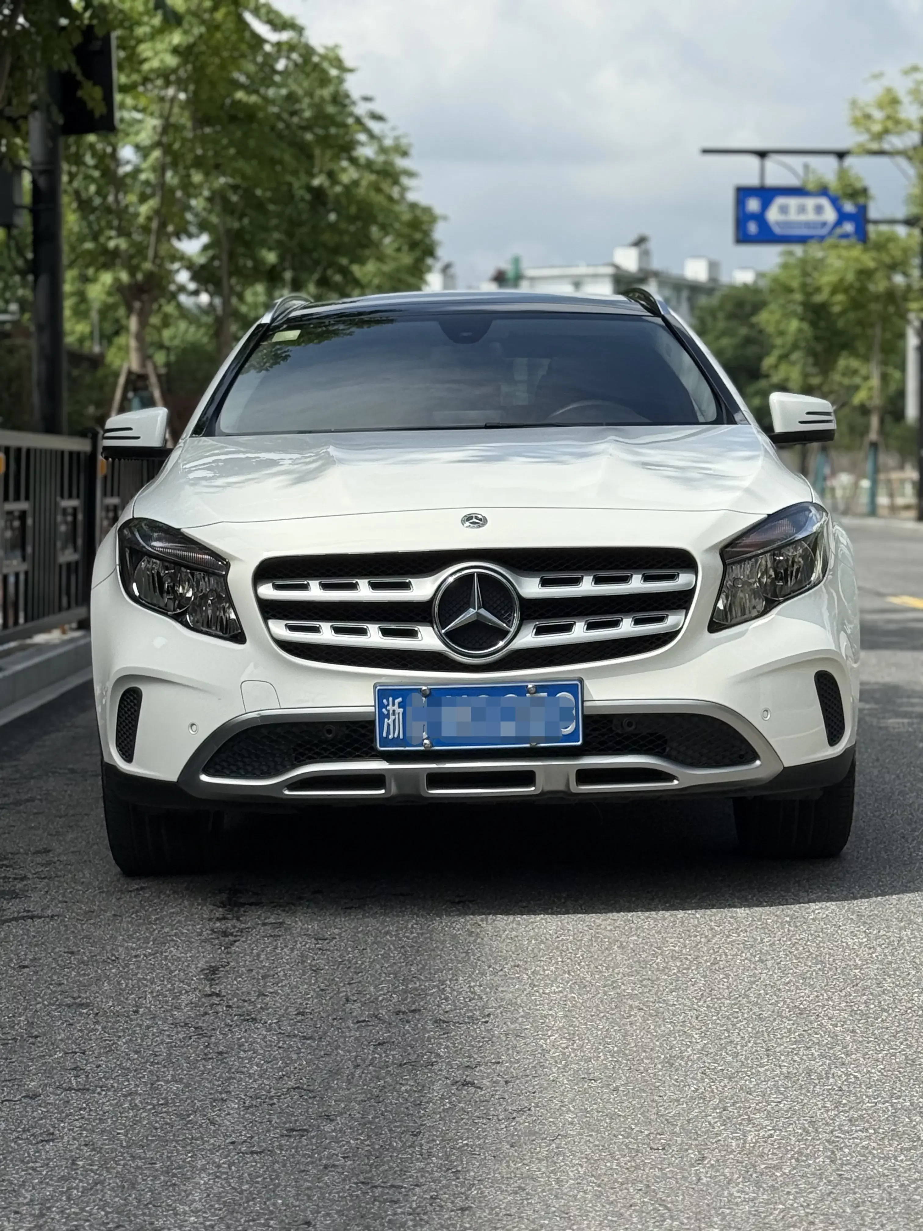 Mercedes-Benz GLA