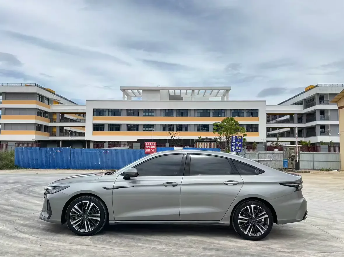 Chery Arrizo 8