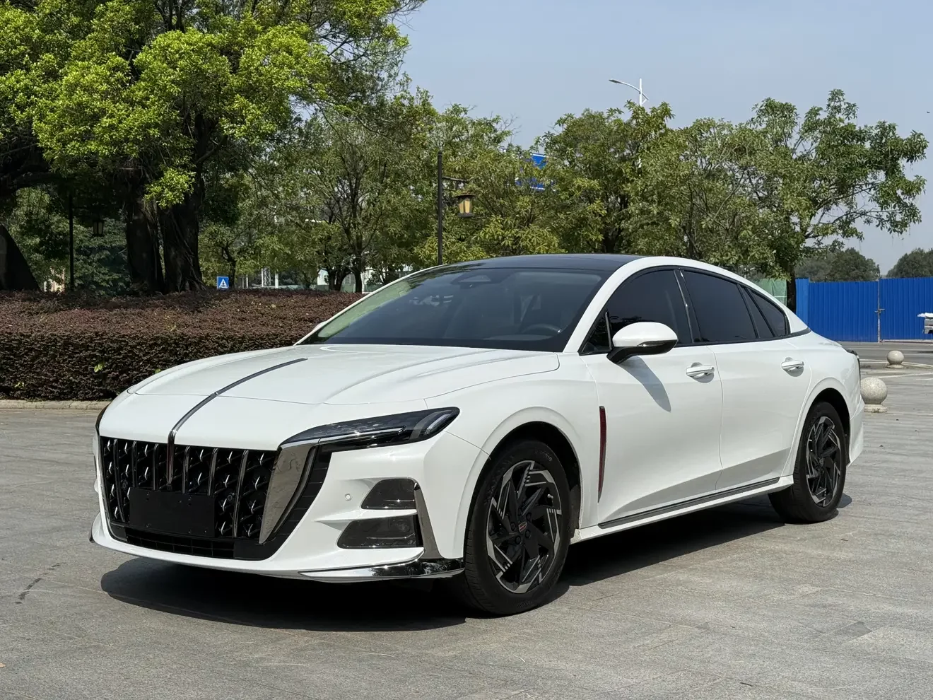 Hongqi H6