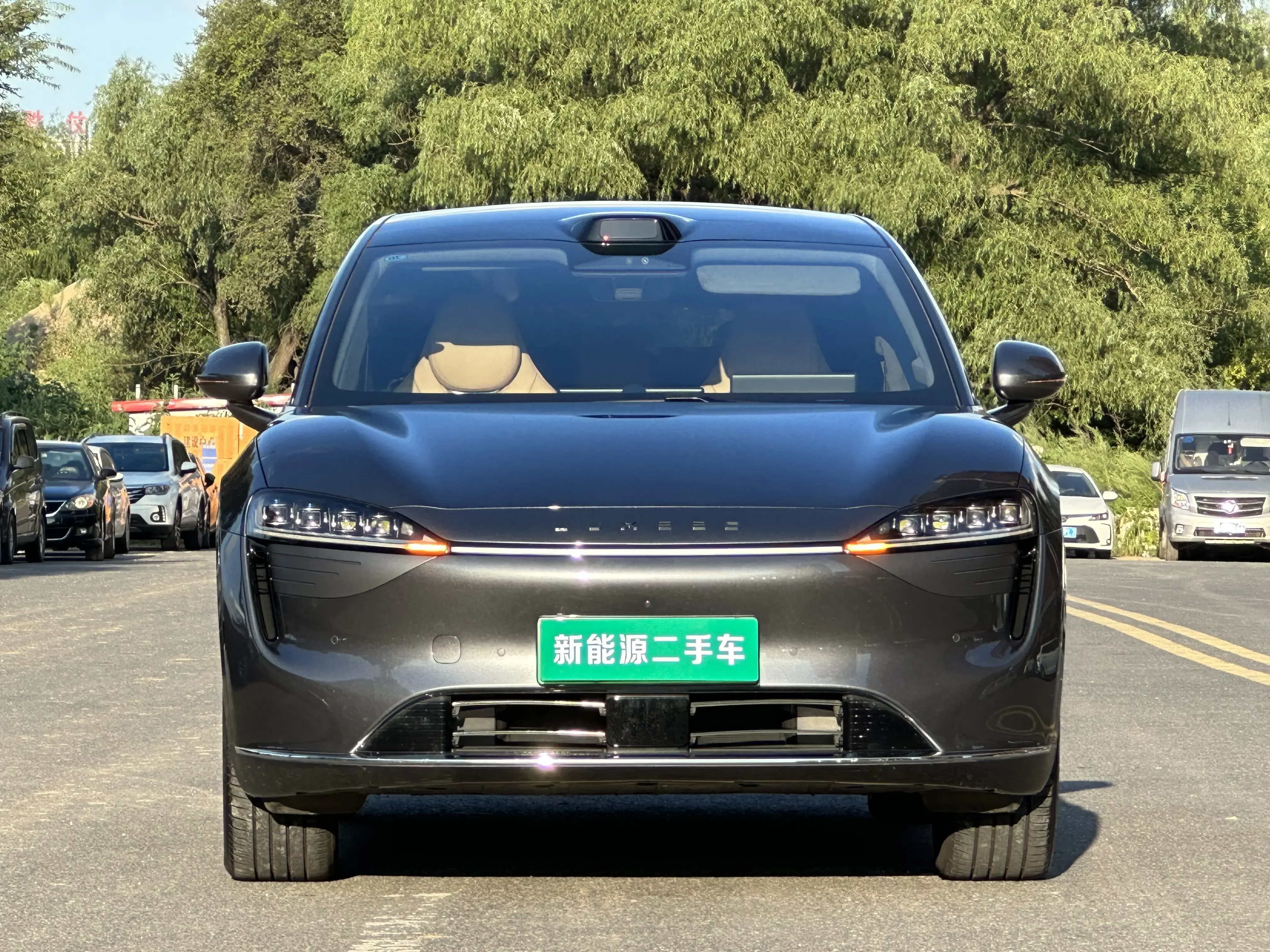 Luxeed Zhijie R7
