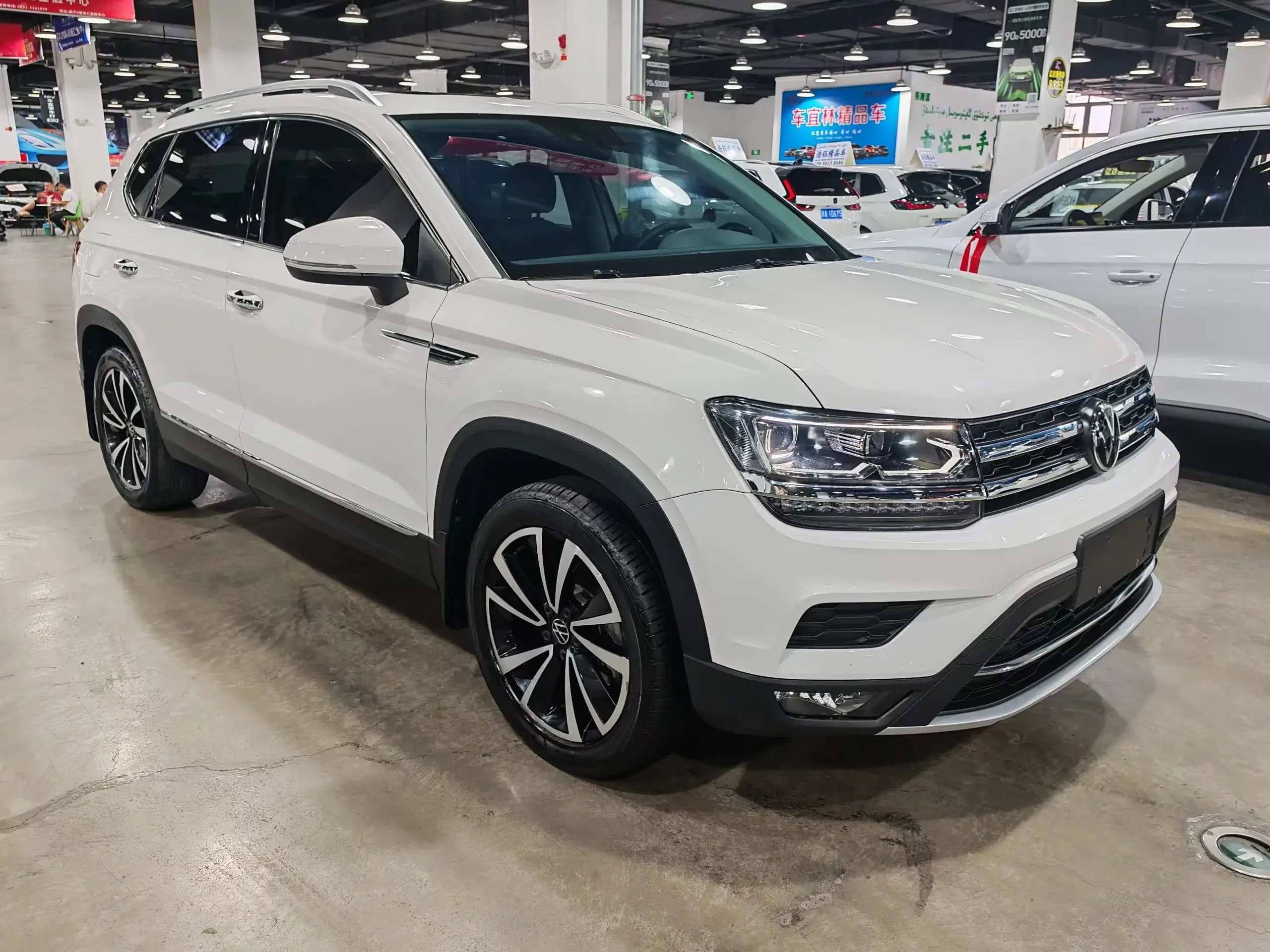 Volkswagen Tharu