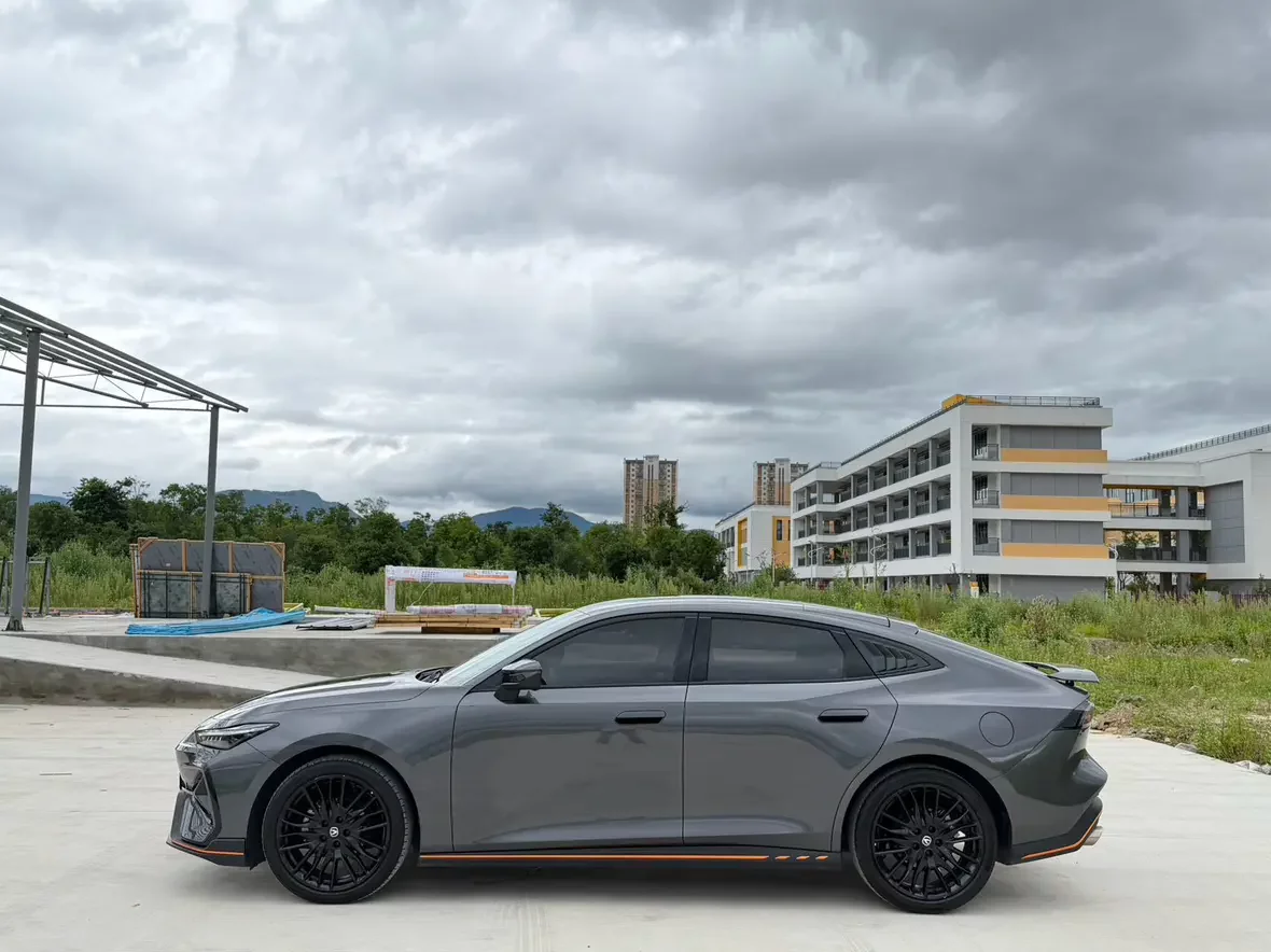 Changan UNI-V