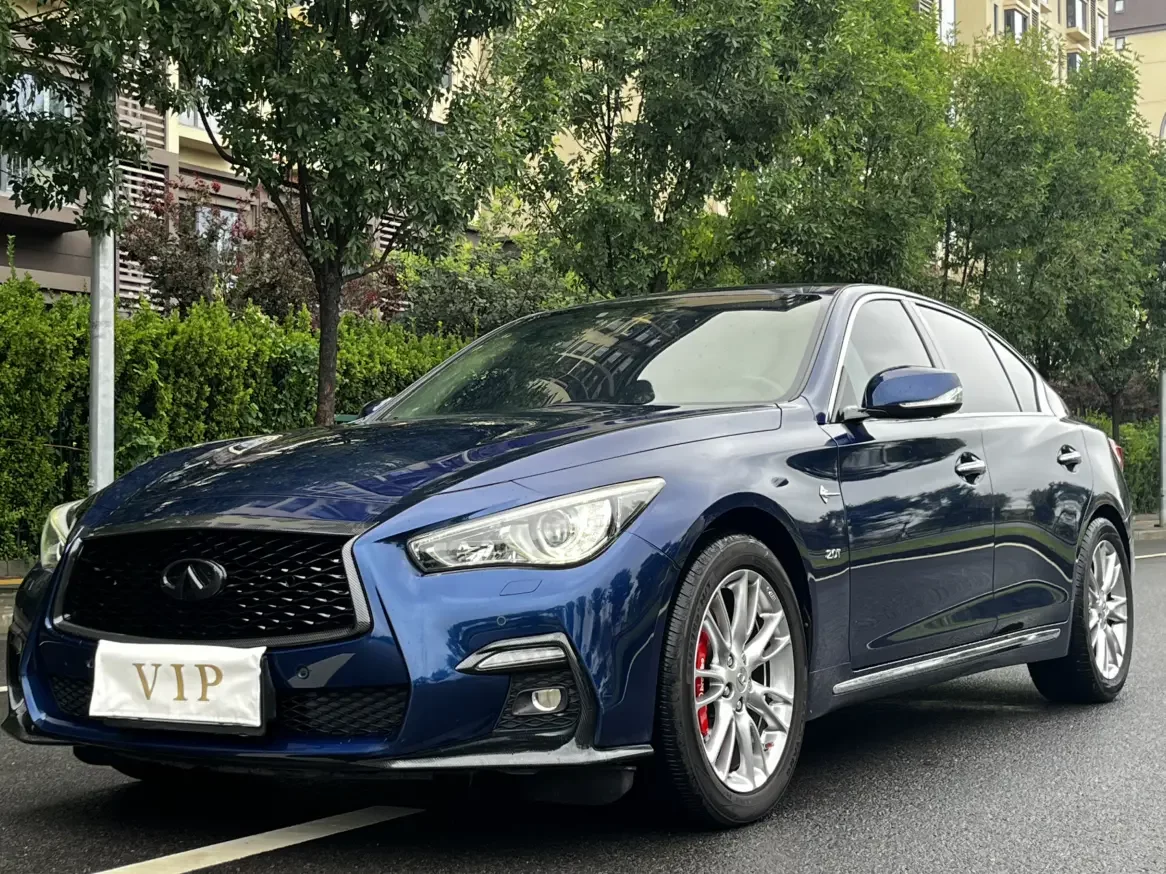 Infiniti Q50L