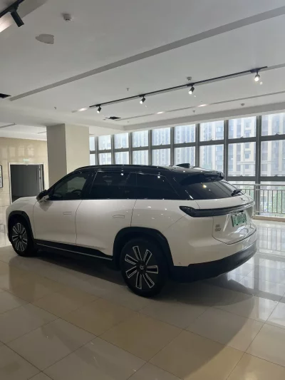 NIO ES7