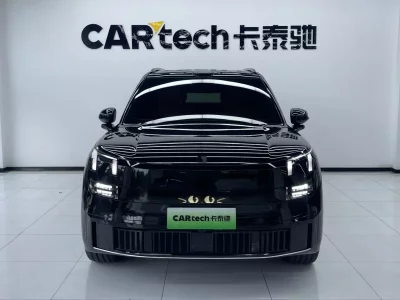 Lynk & Co 900