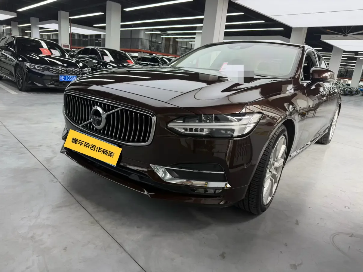 Volvo S90