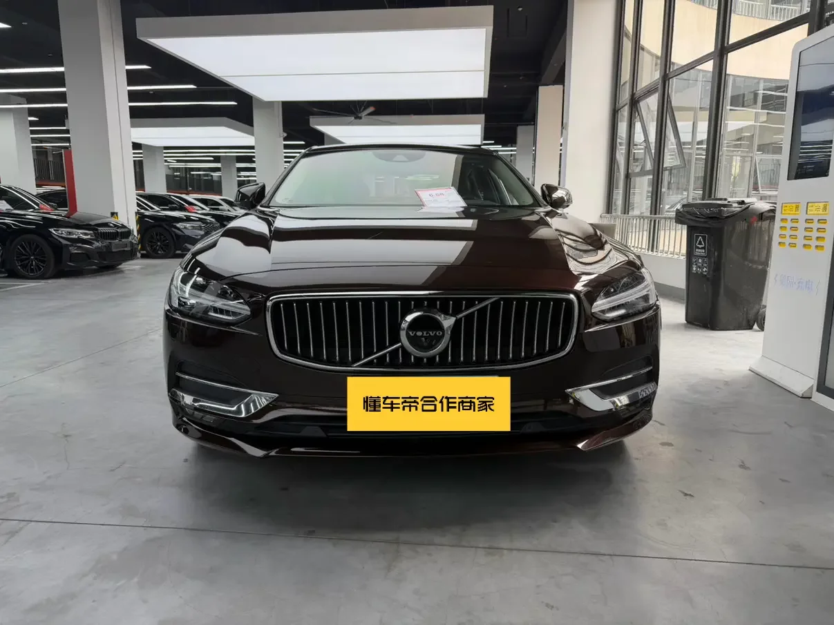 Volvo S90