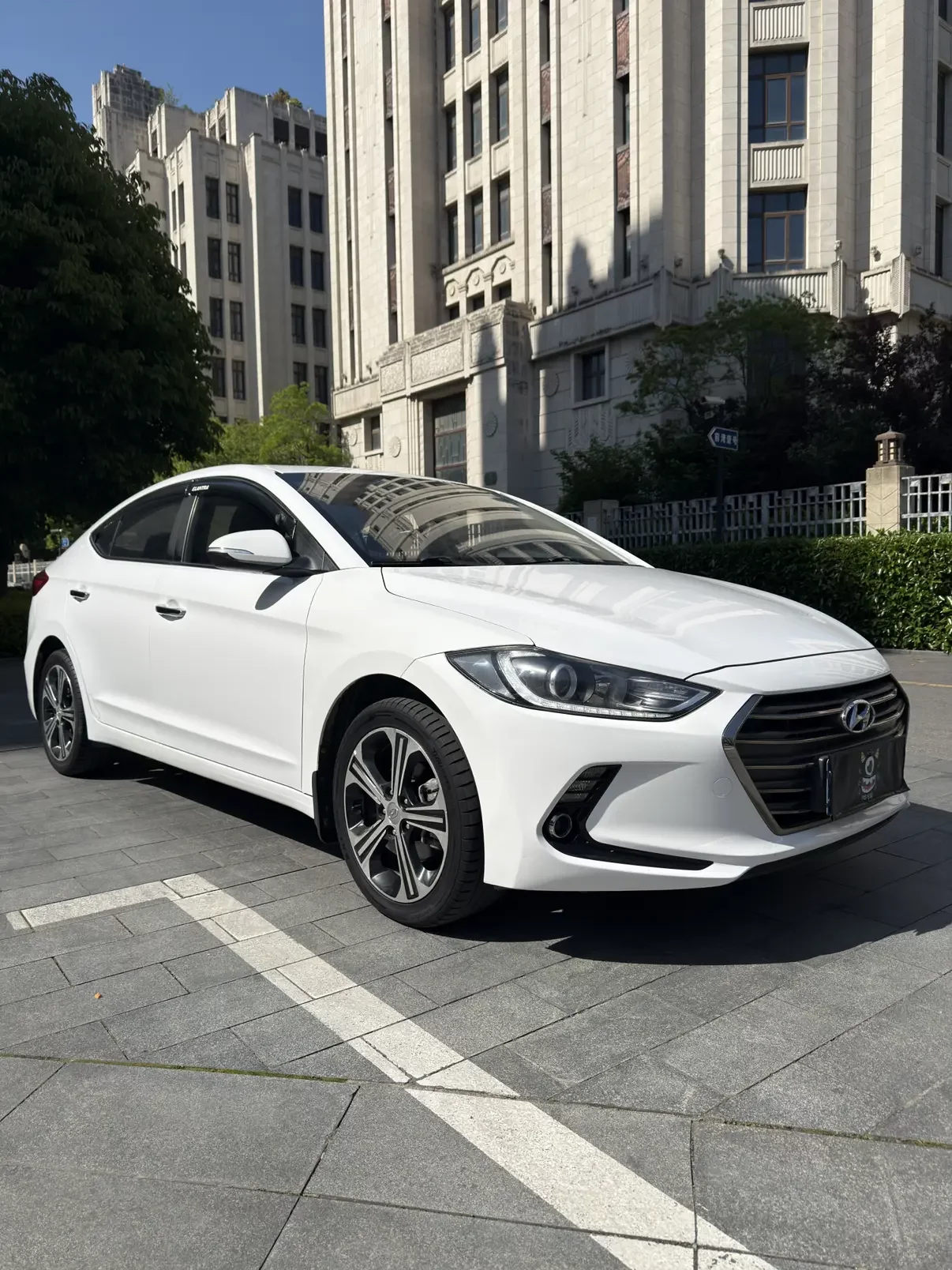 Hyundai lead