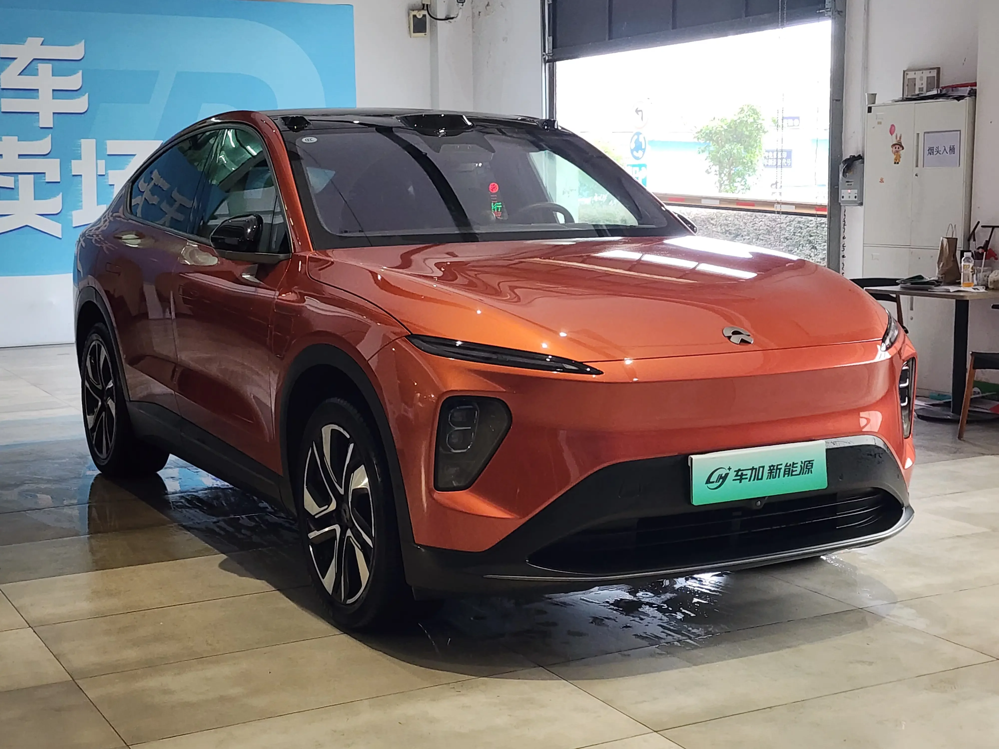 NIO EC7