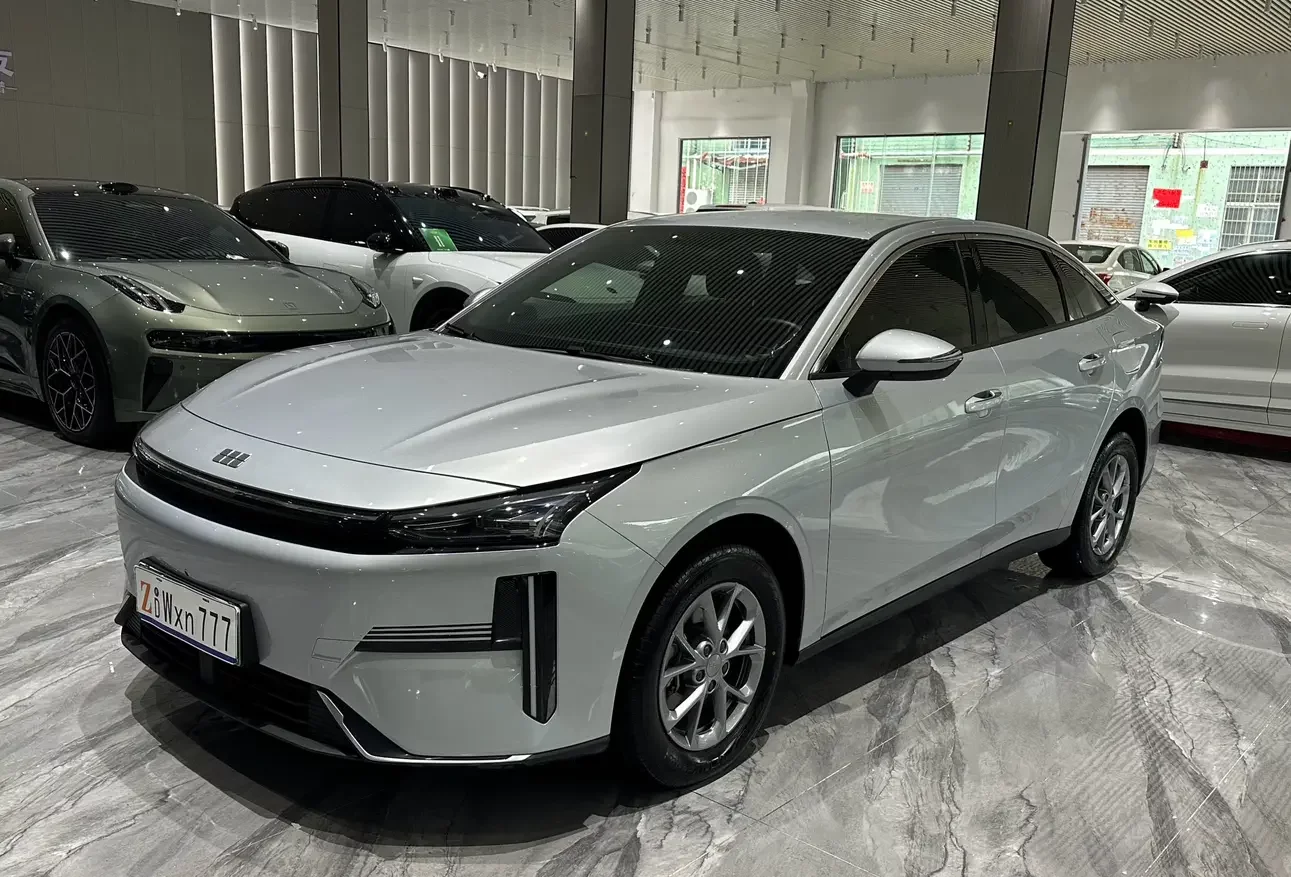 Geely Galaxy L6