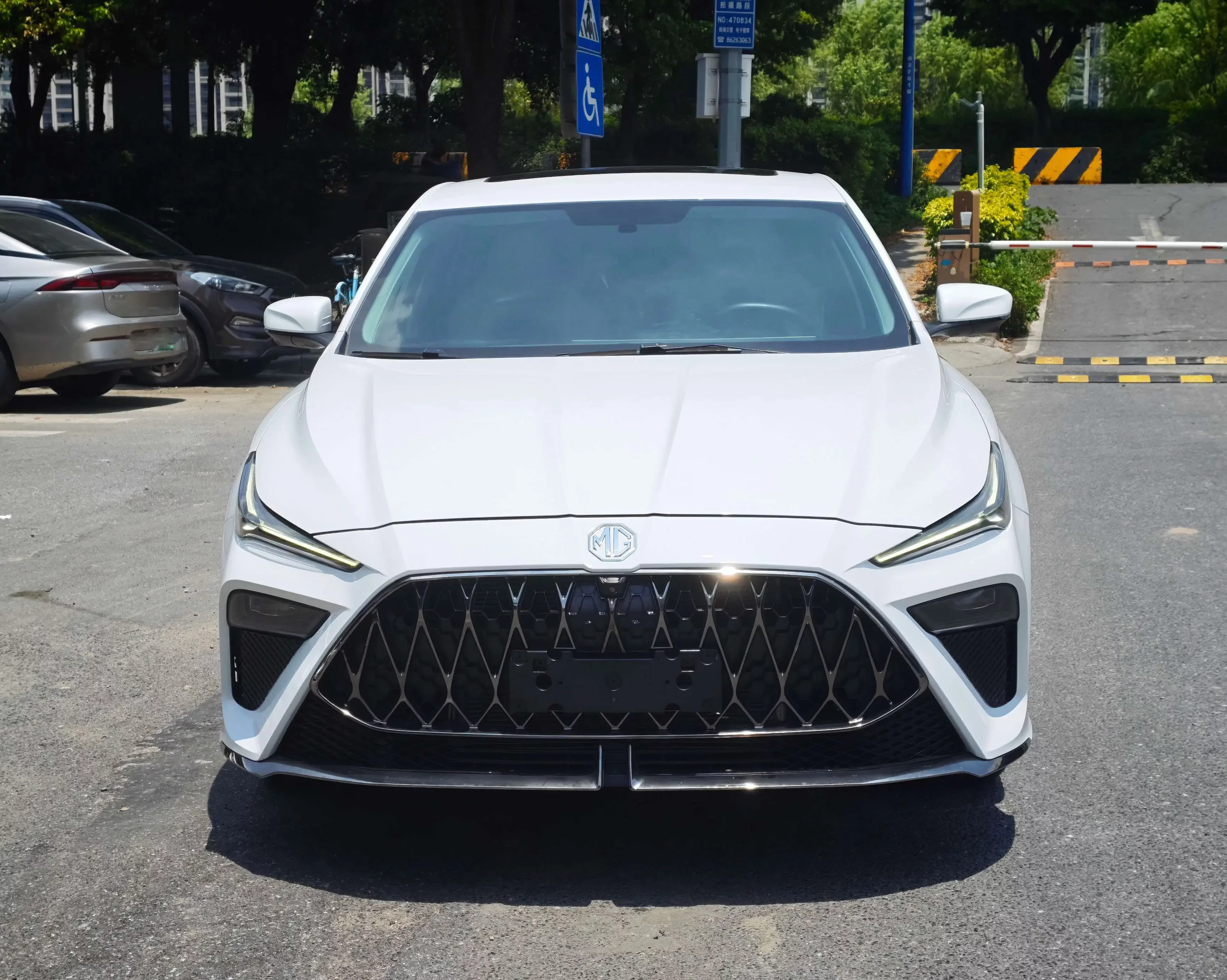 MG 5 Scorpio