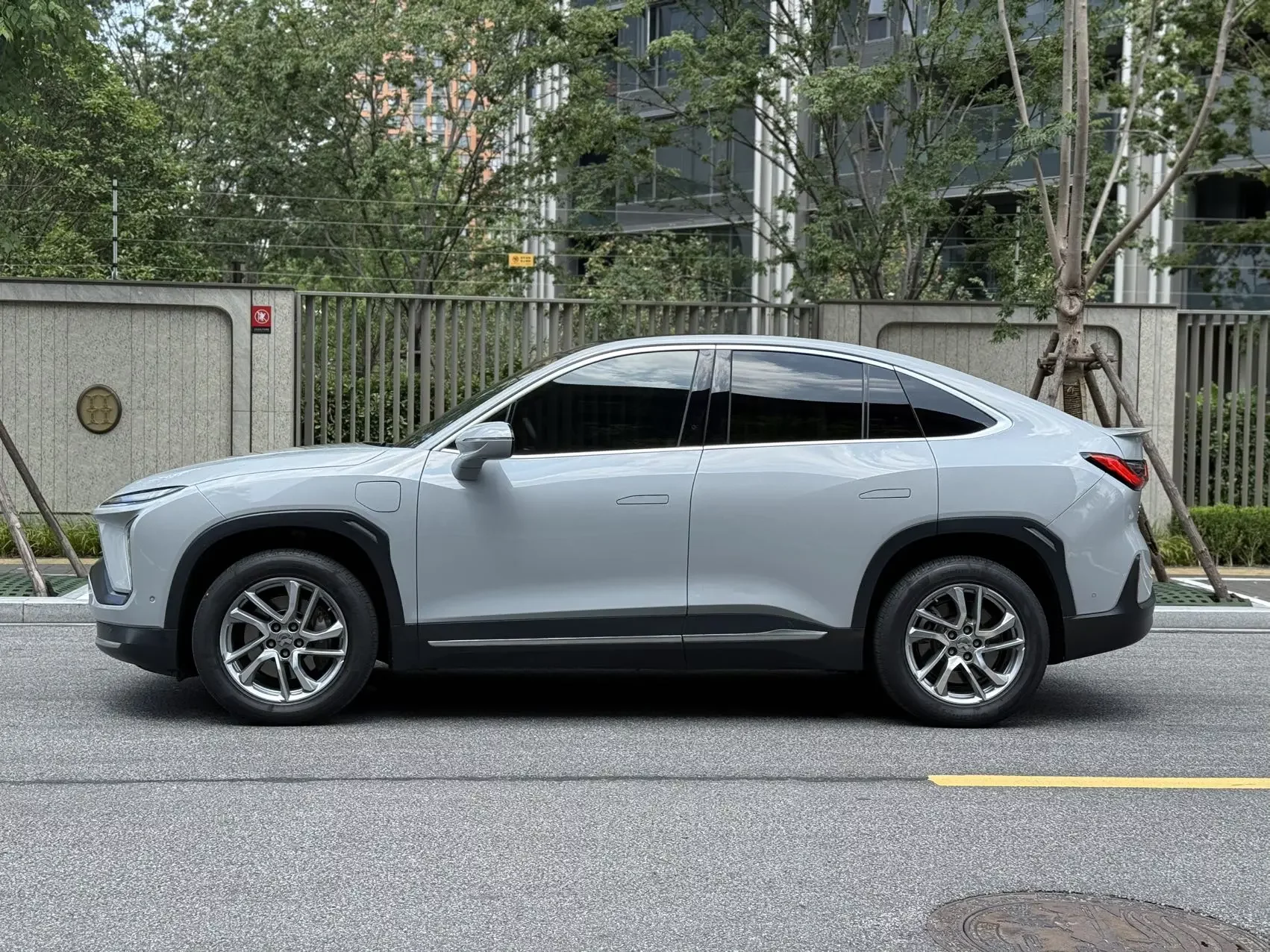 NIO EC6