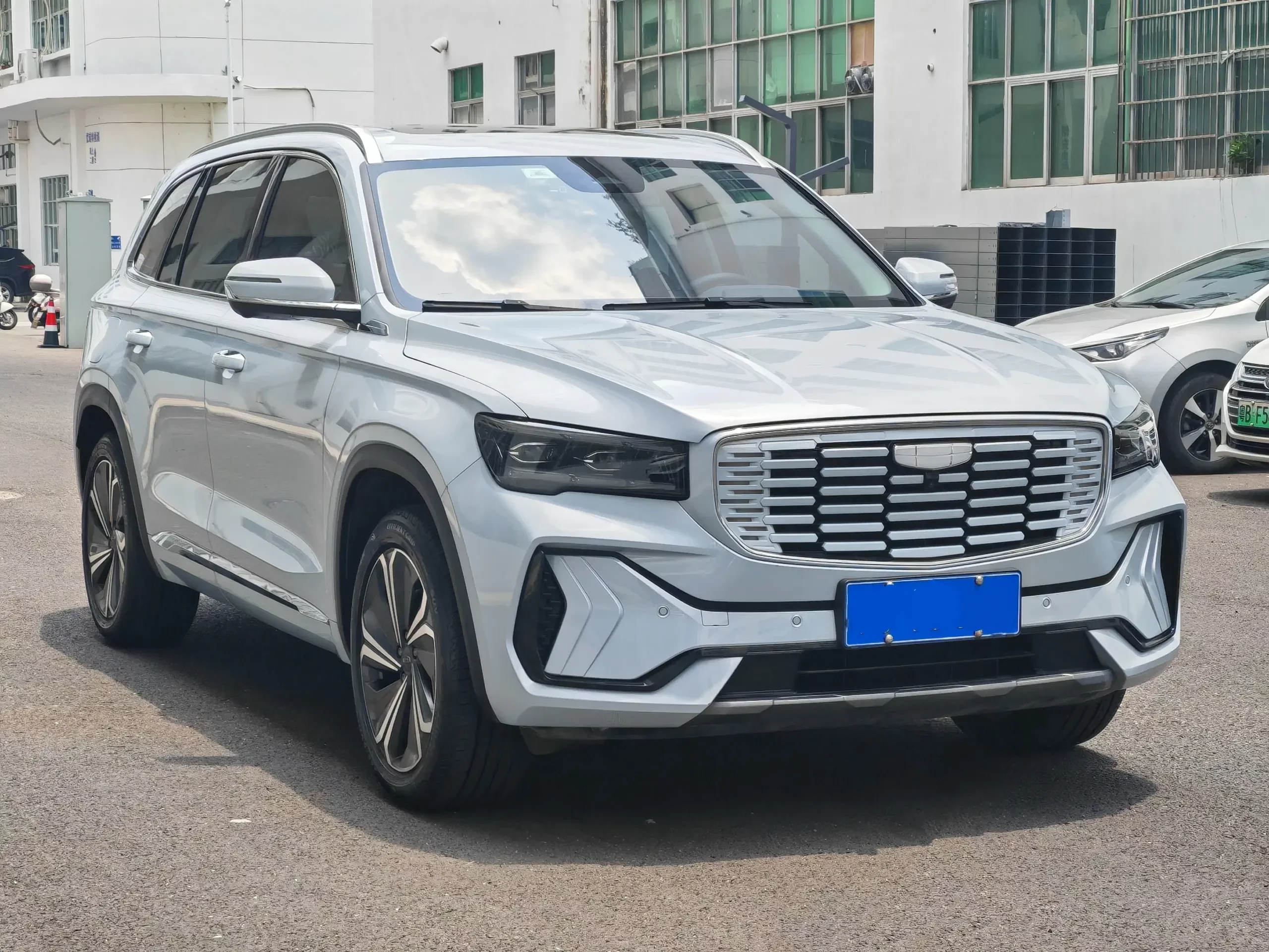 Geely Monjaro (Xingyue L)