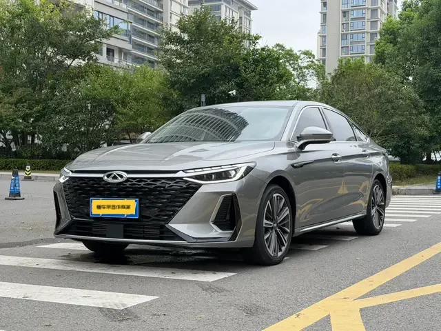 Chery Arrizo 8