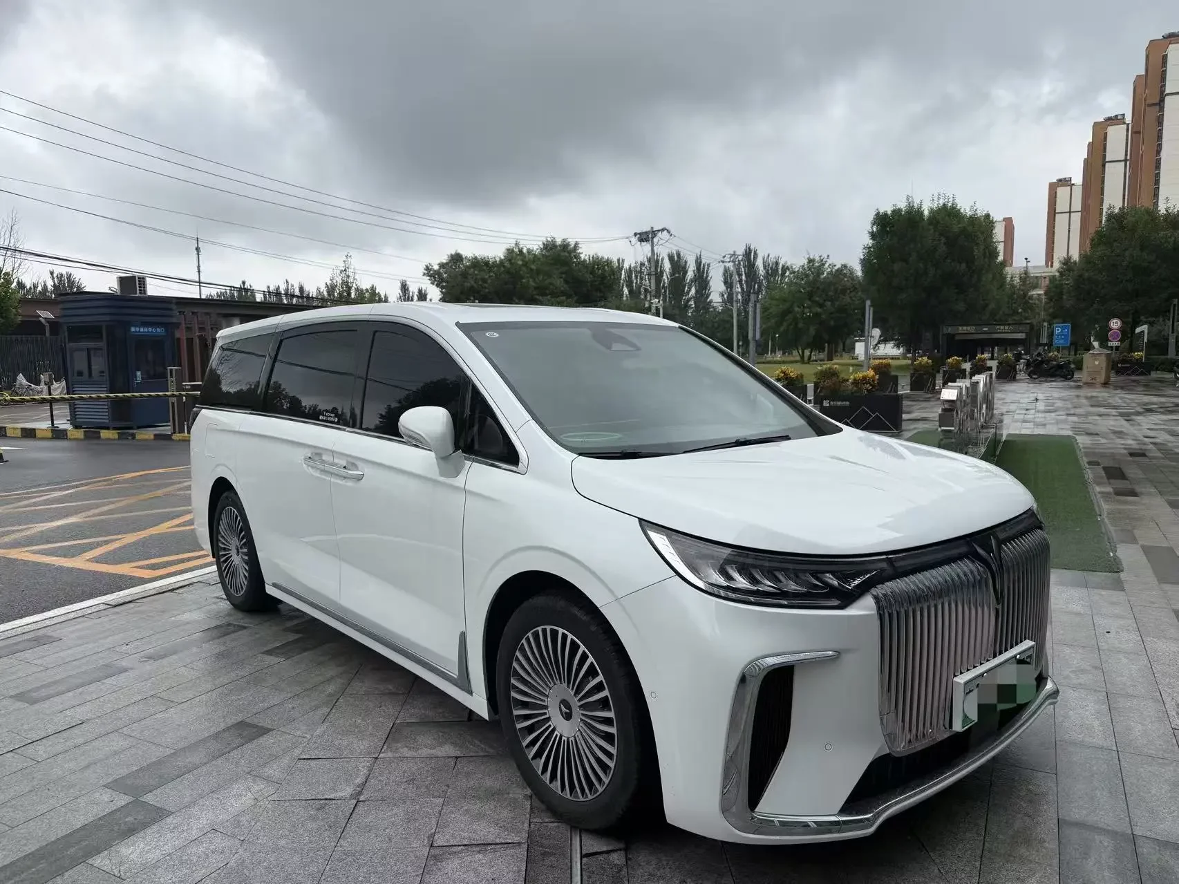 Voyah Lantu Dreamer PHEV