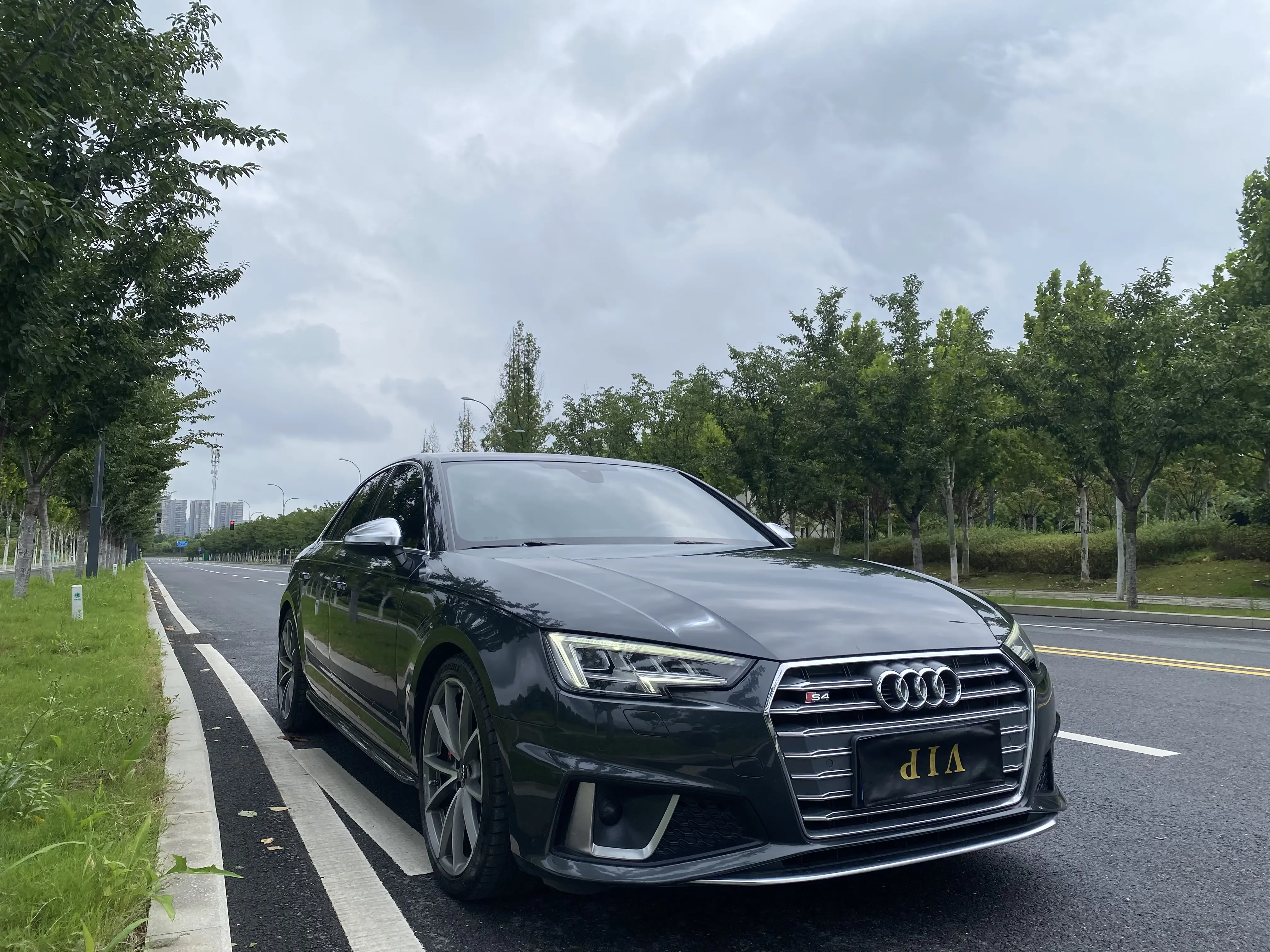 Audi S4