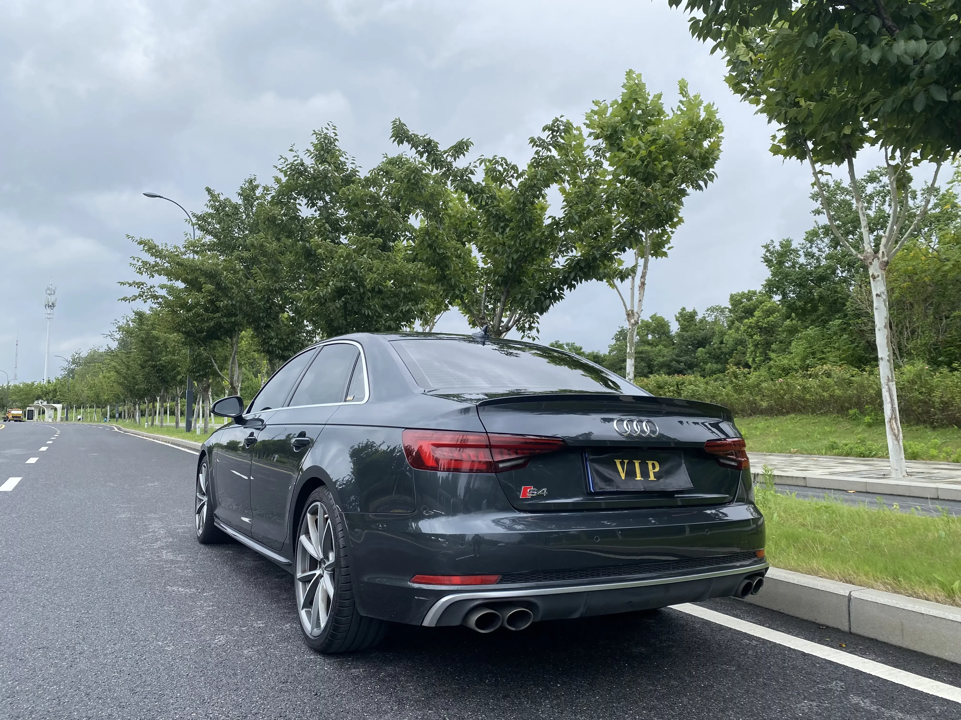 Audi S4