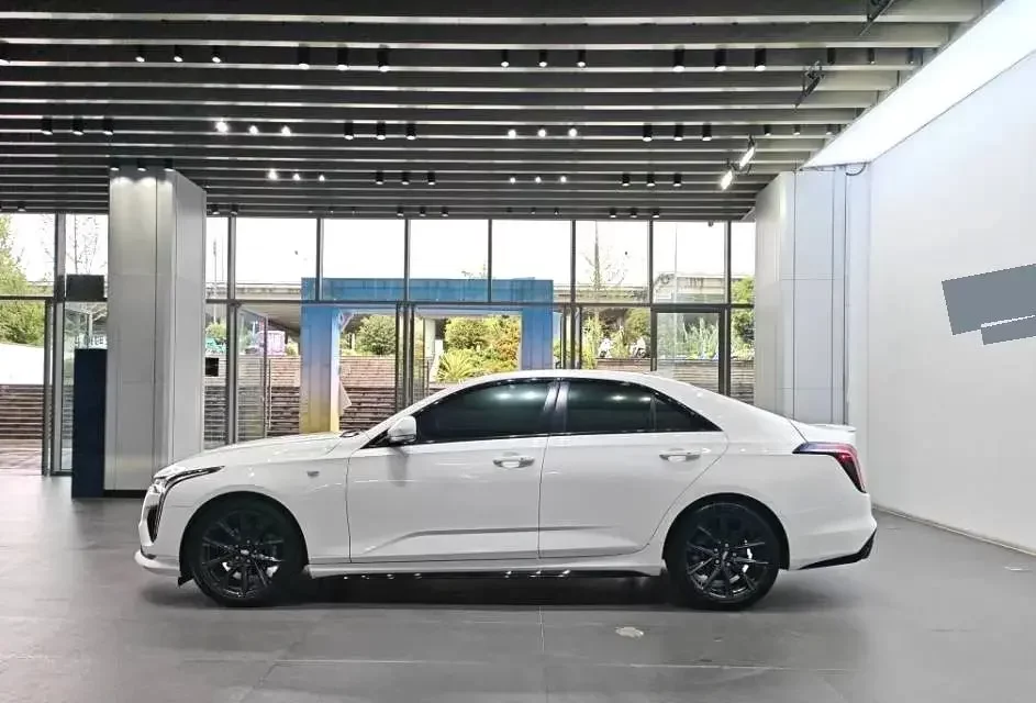 Cadillac CT4