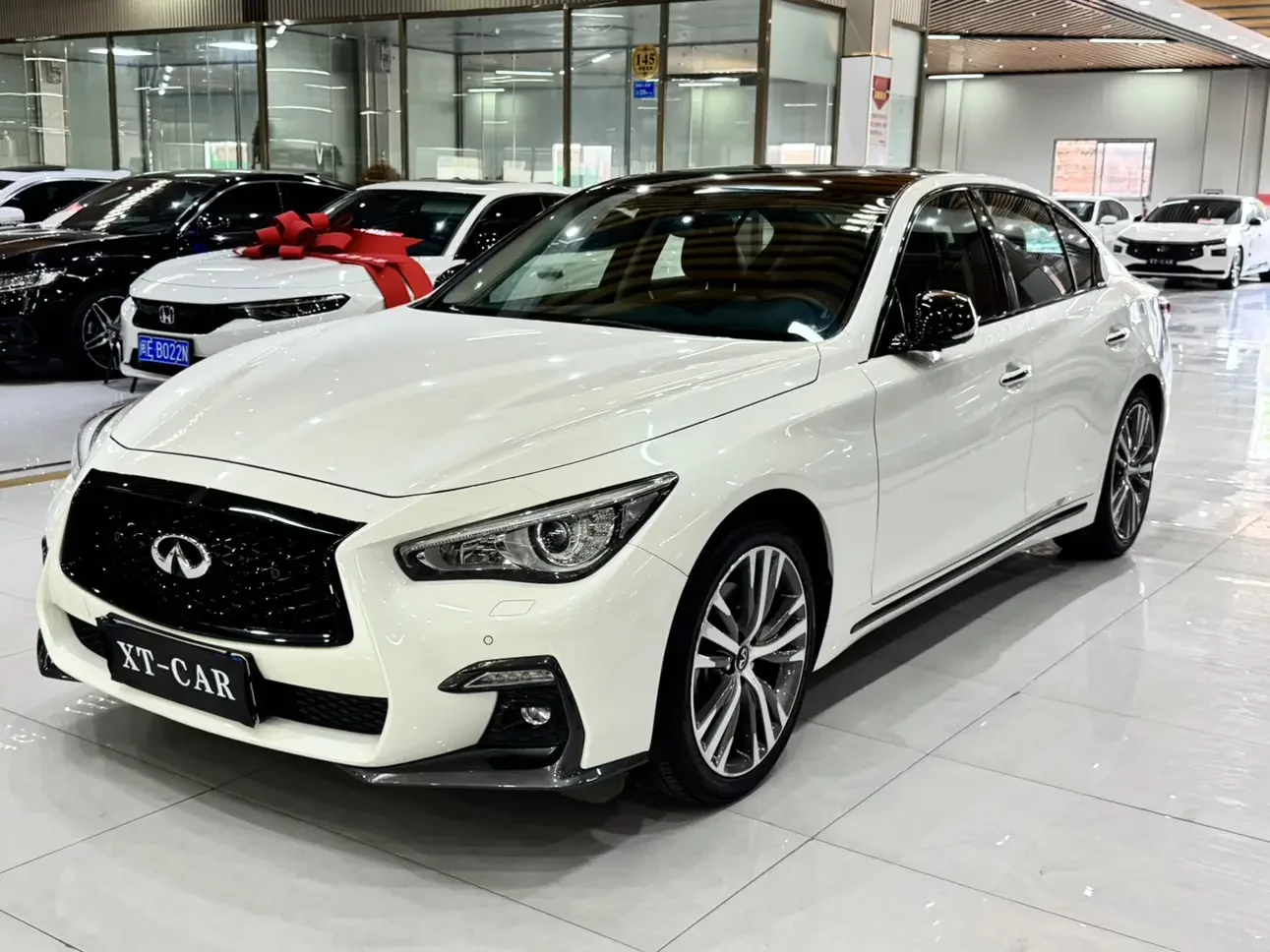 Infiniti Q50L