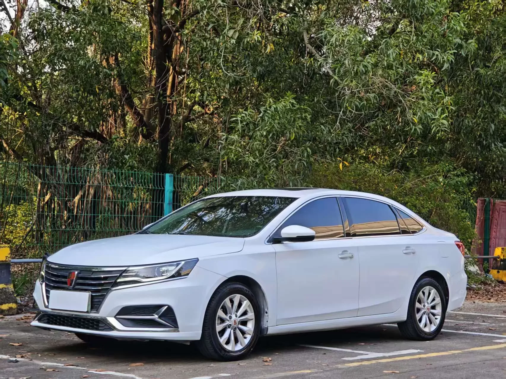 Roewe ei6
