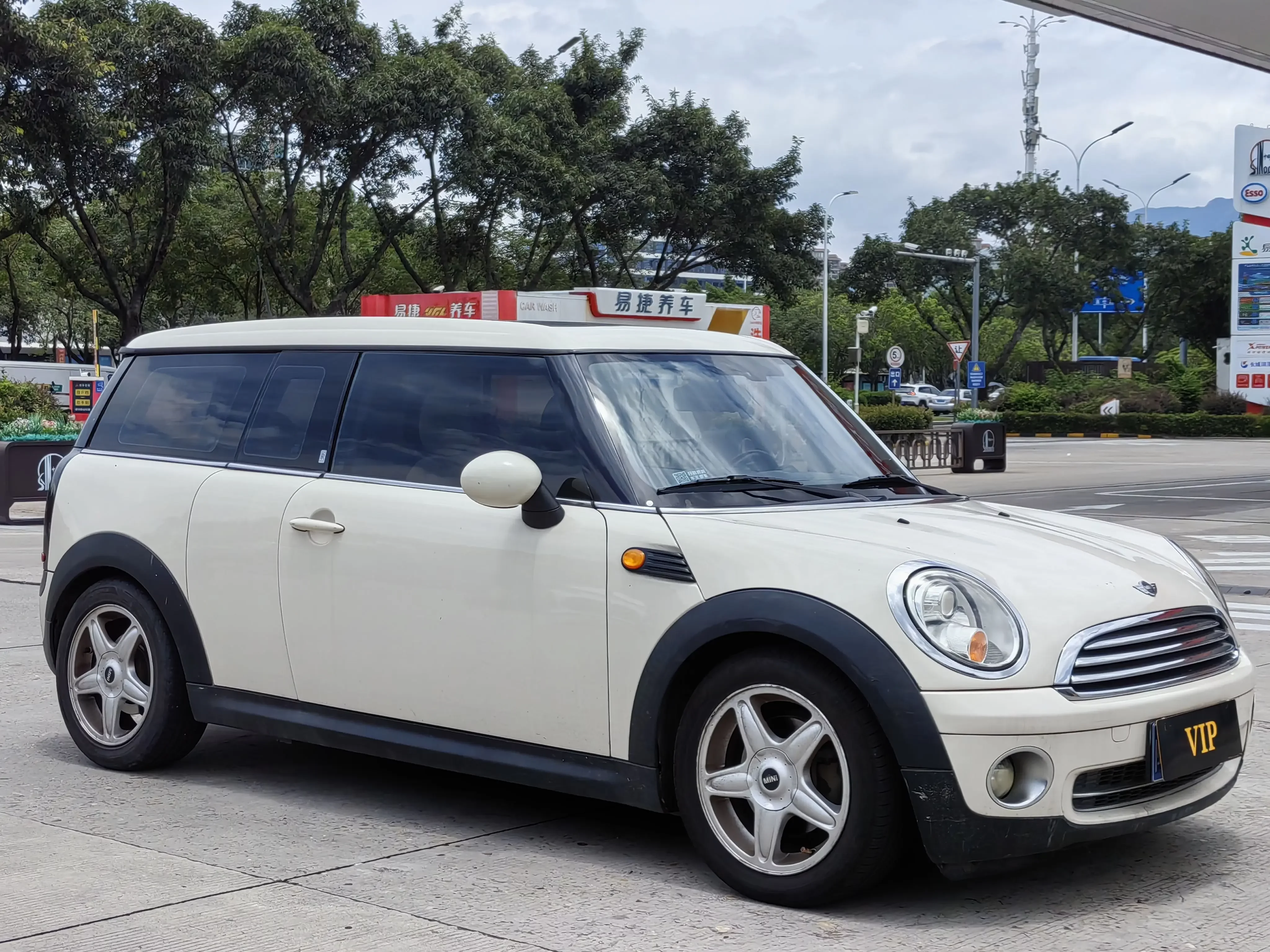 MINI CLUBMAN