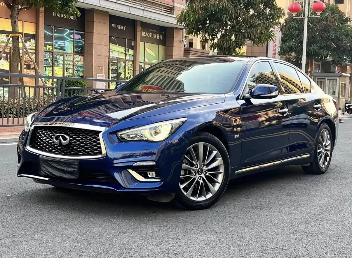 Infiniti Q50L