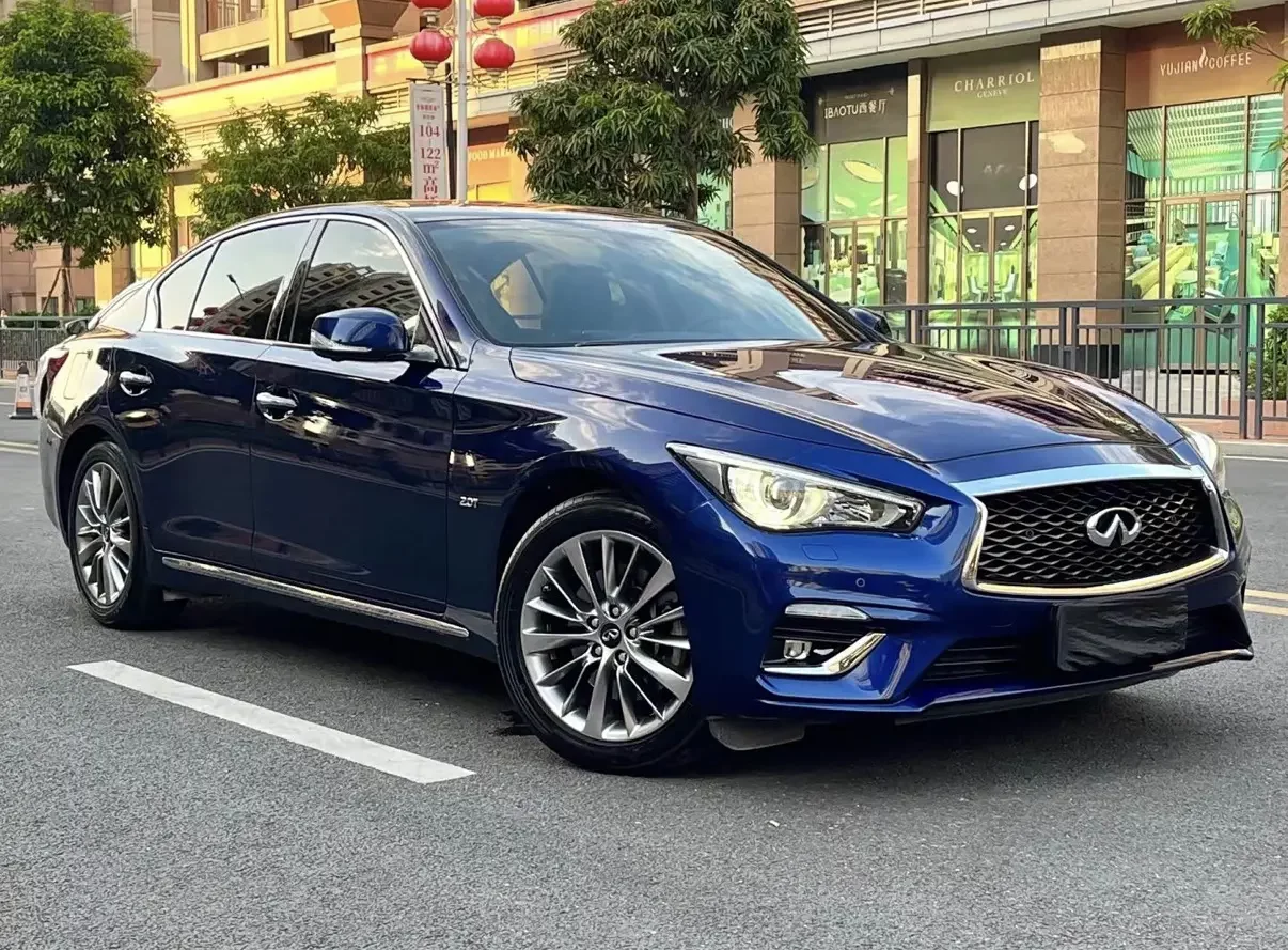 Infiniti Q50L
