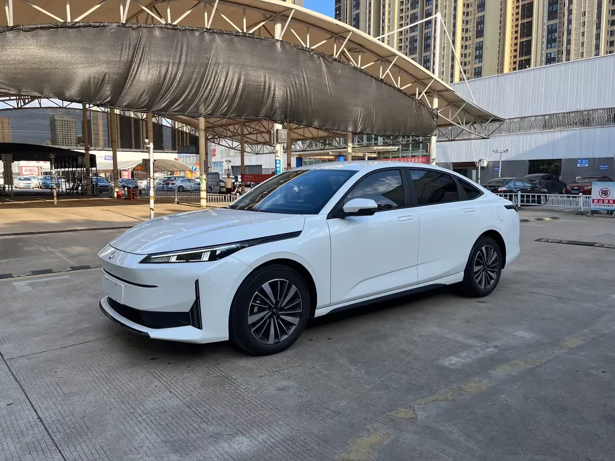Changan Qiyuan A05 Classic