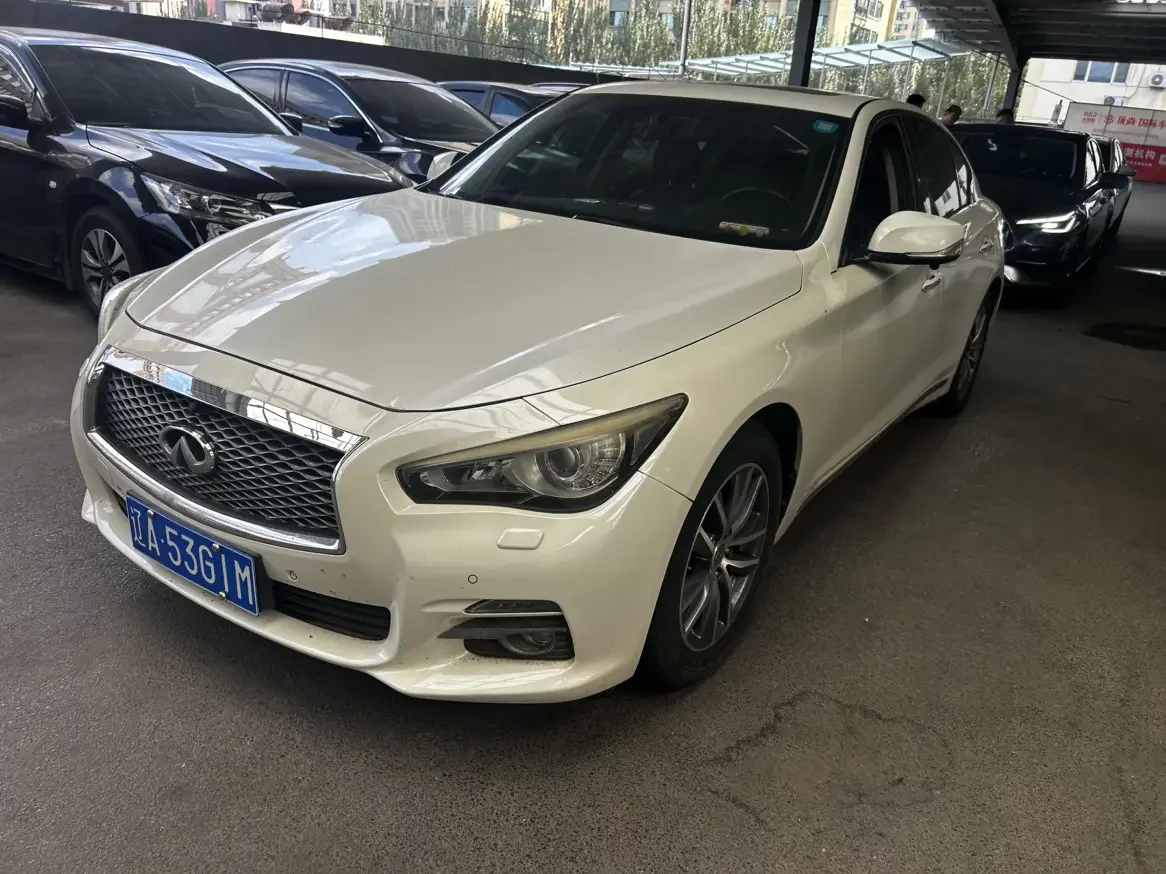 Infiniti Q50L