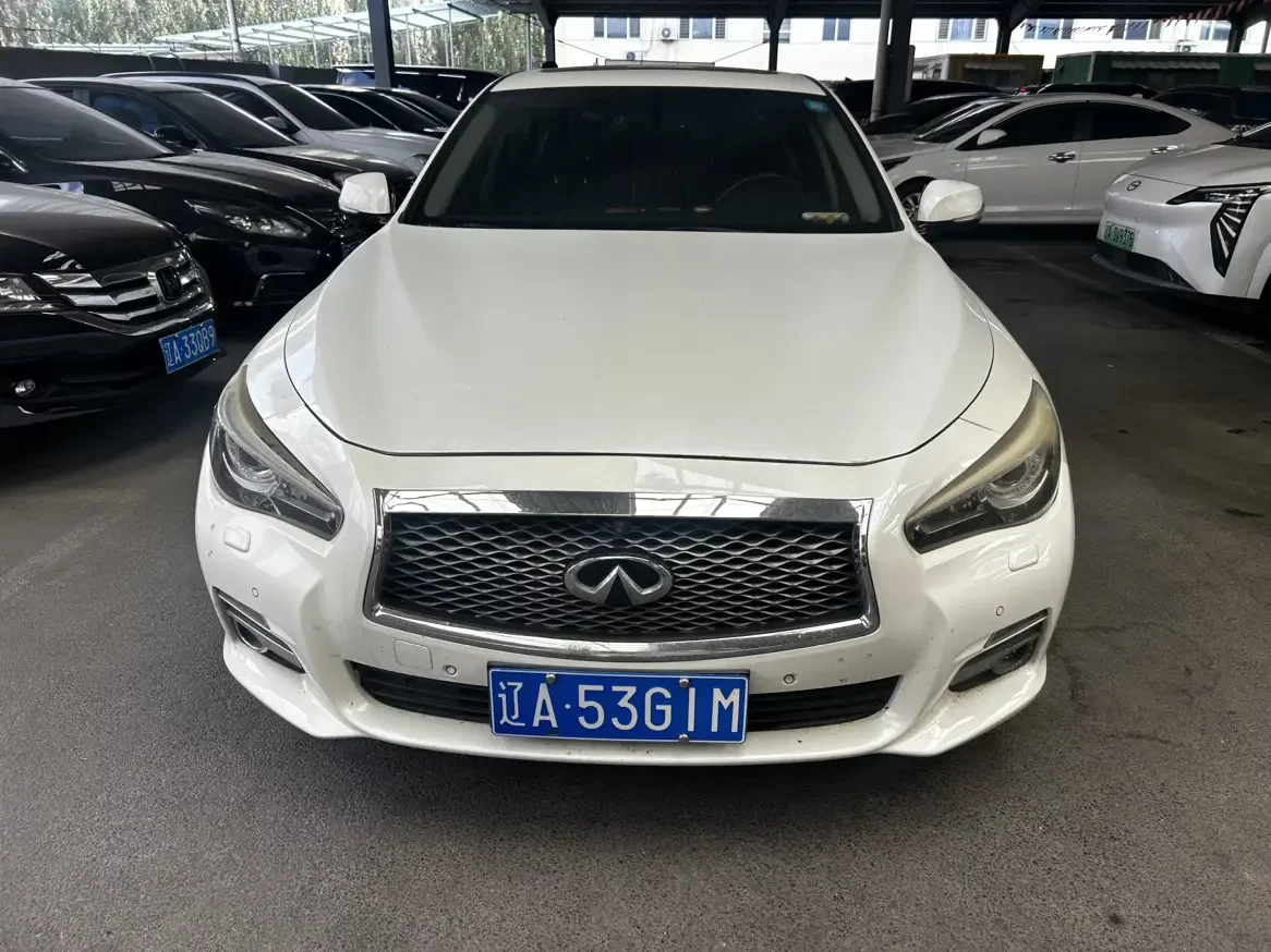 Infiniti Q50L
