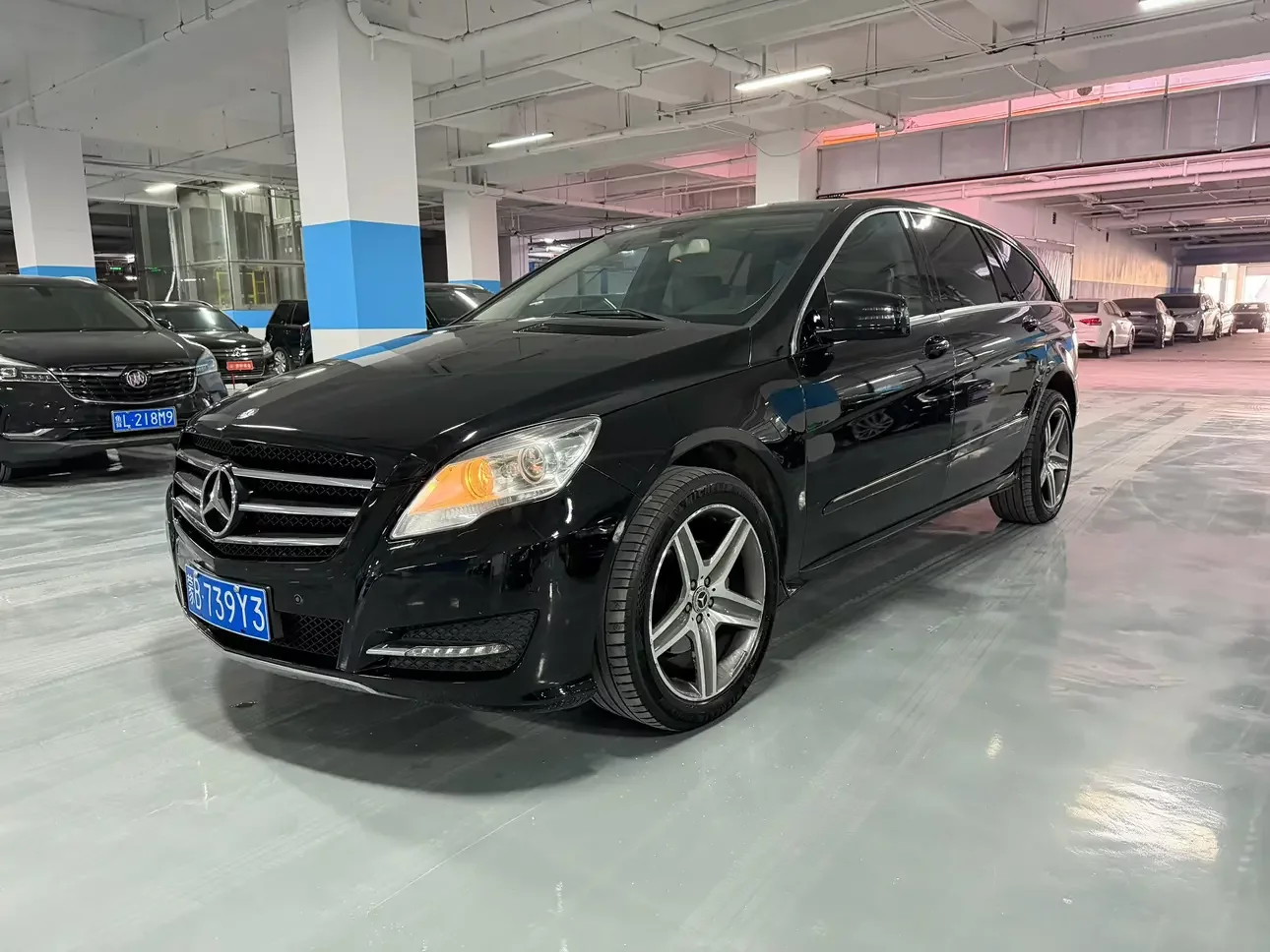 Mercedes-Benz R-Class