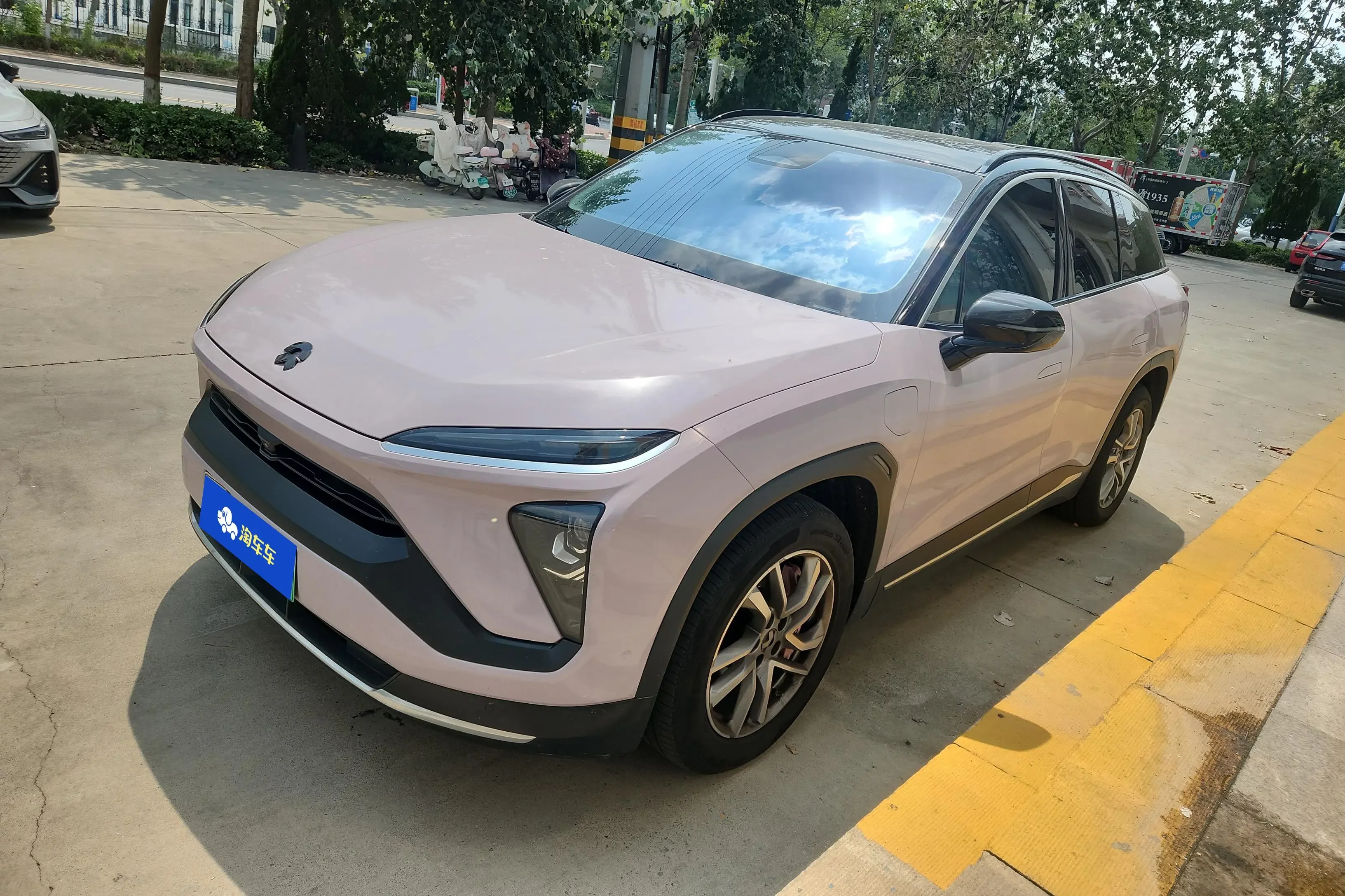 NIO ES6