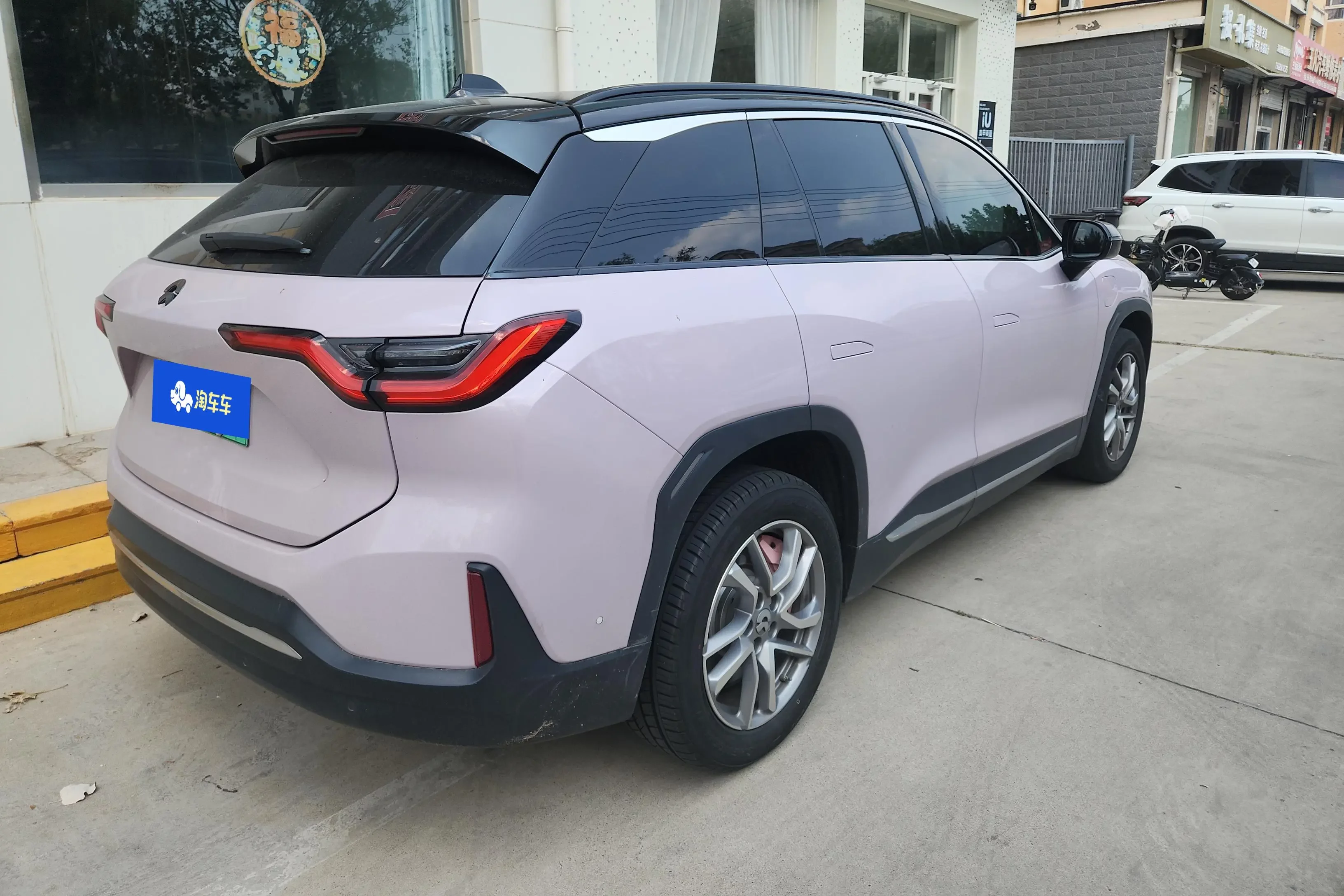 NIO ES6