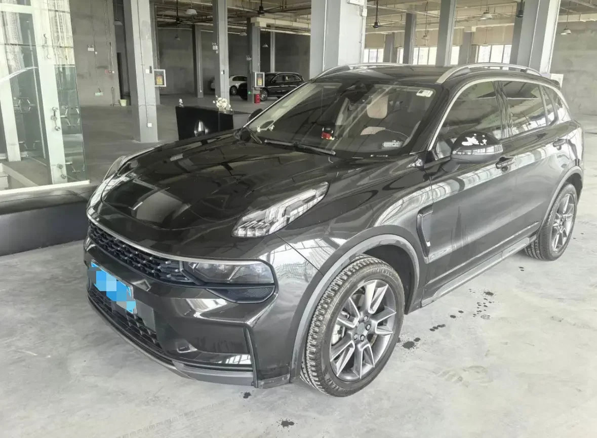 Lynk & Co 01